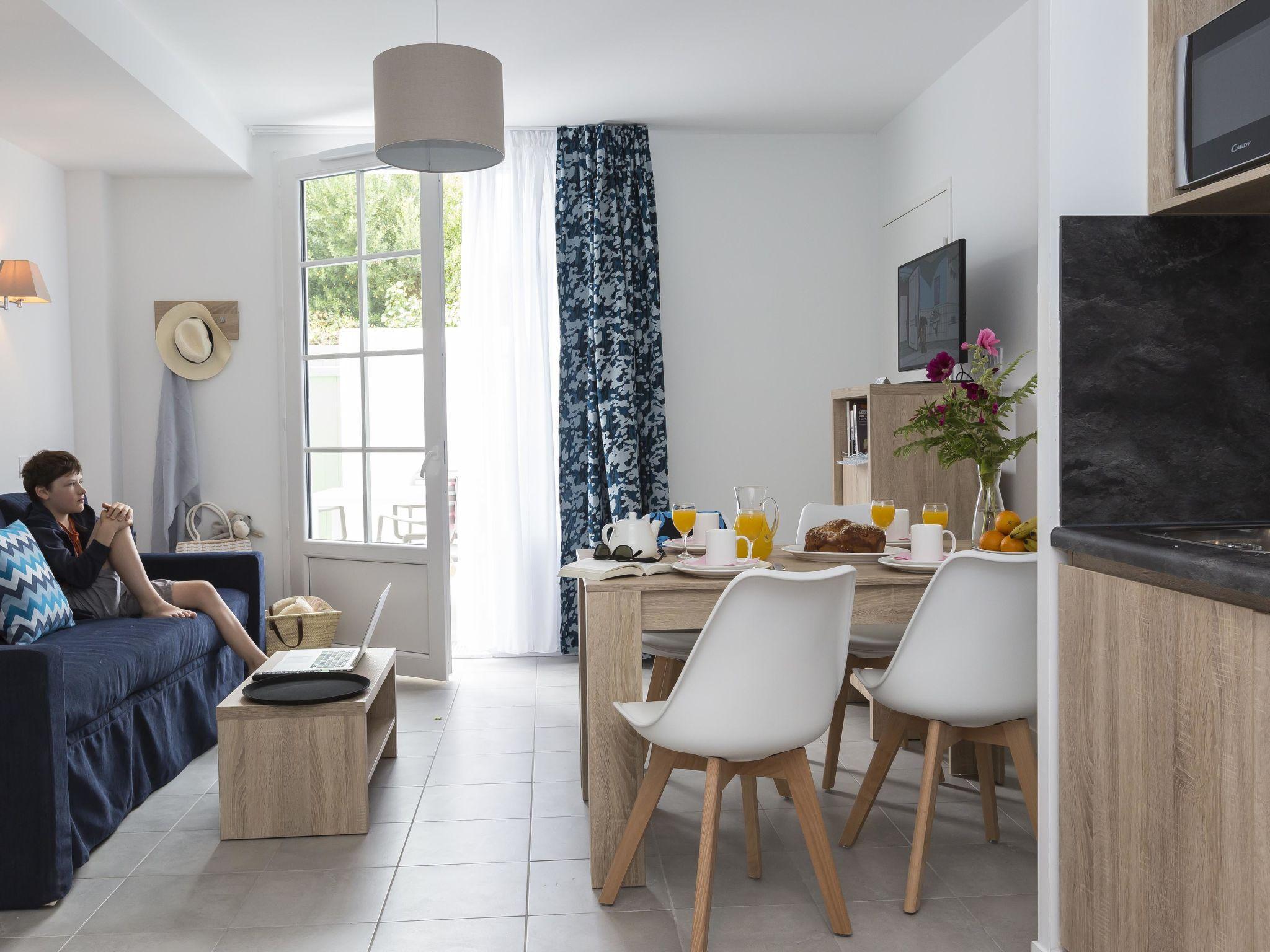 Foto 5 - Apartamento de 1 quarto em Rivedoux-Plage com piscina e vistas do mar