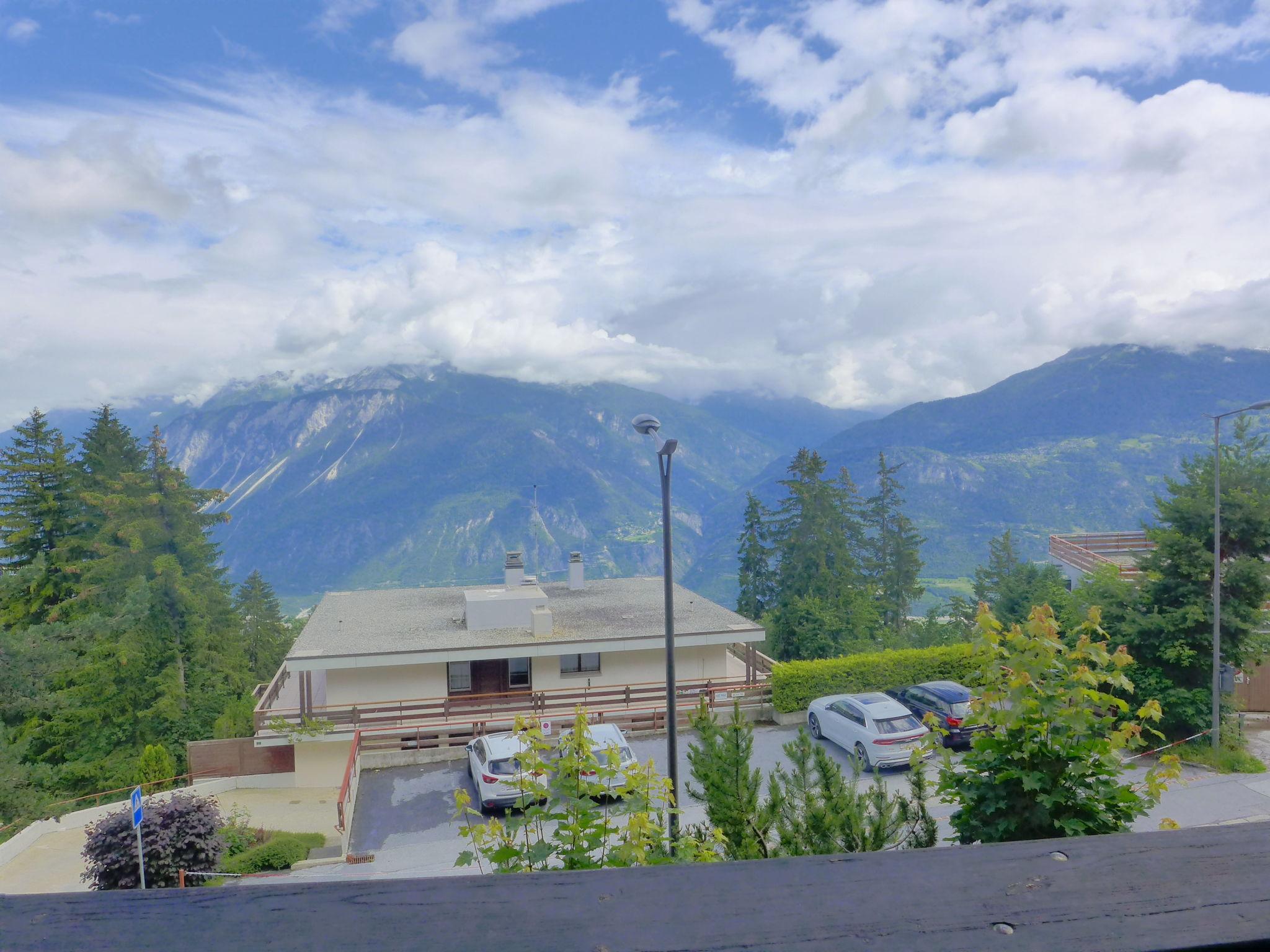 Foto 14 - Appartamento a Crans-Montana con piscina e vista sulle montagne