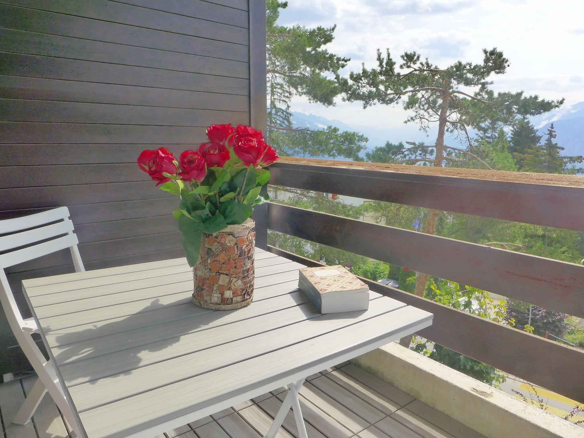 Foto 5 - Apartment in Crans-Montana mit schwimmbad und blick auf die berge