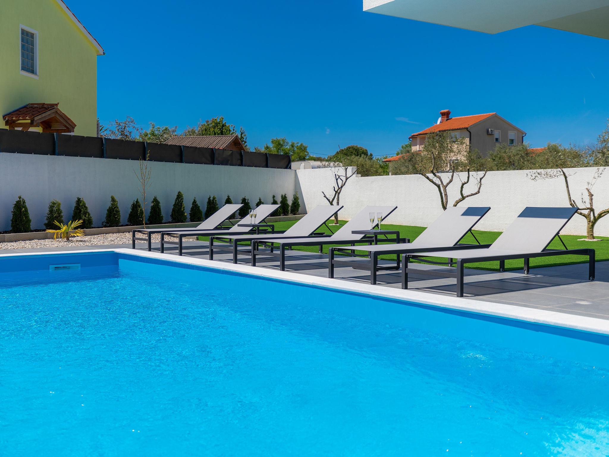 Foto 38 - Casa de 3 habitaciones en Fažana con piscina privada y vistas al mar
