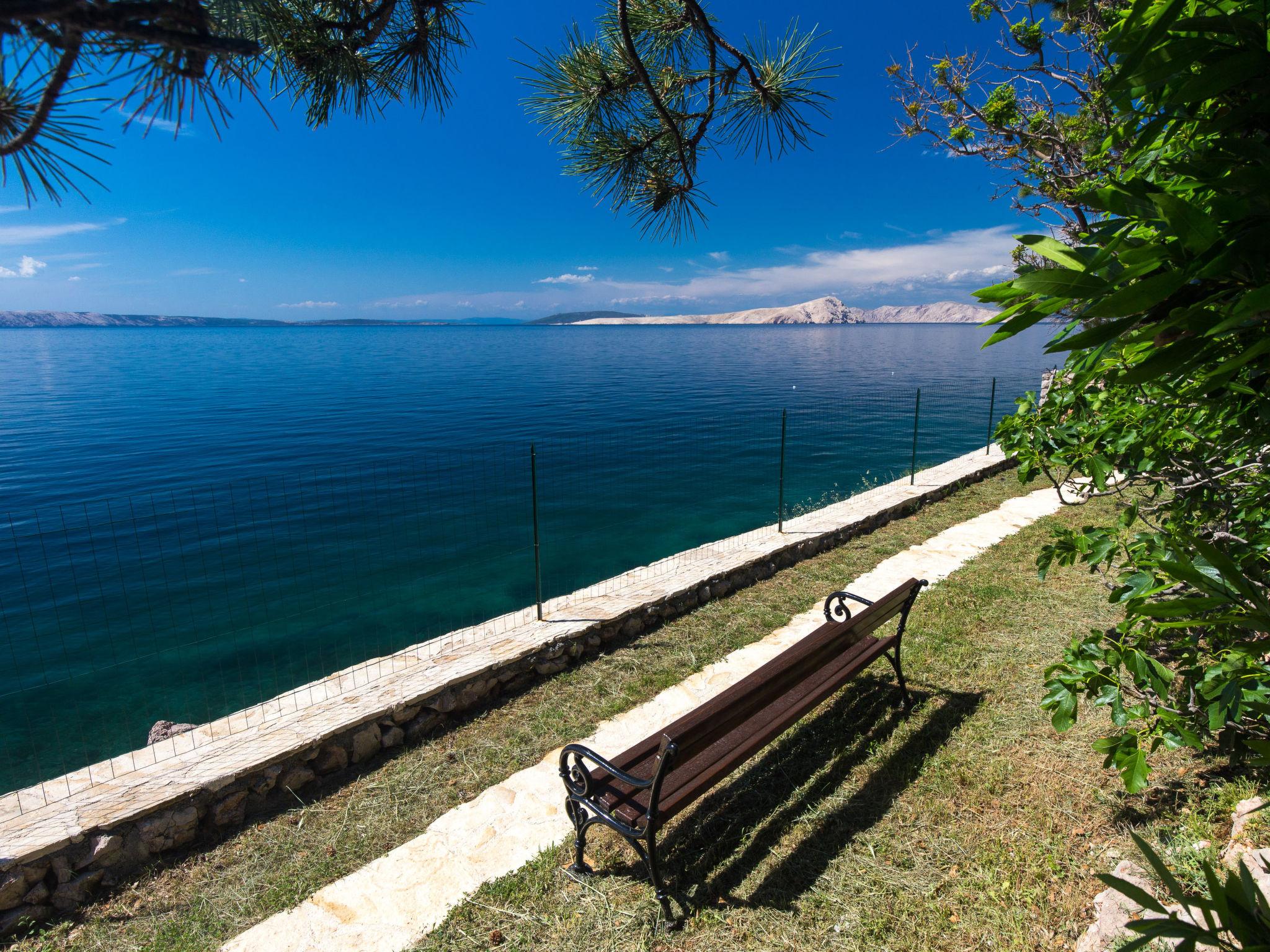 Foto 21 - Appartamento con 2 camere da letto a Senj con terrazza