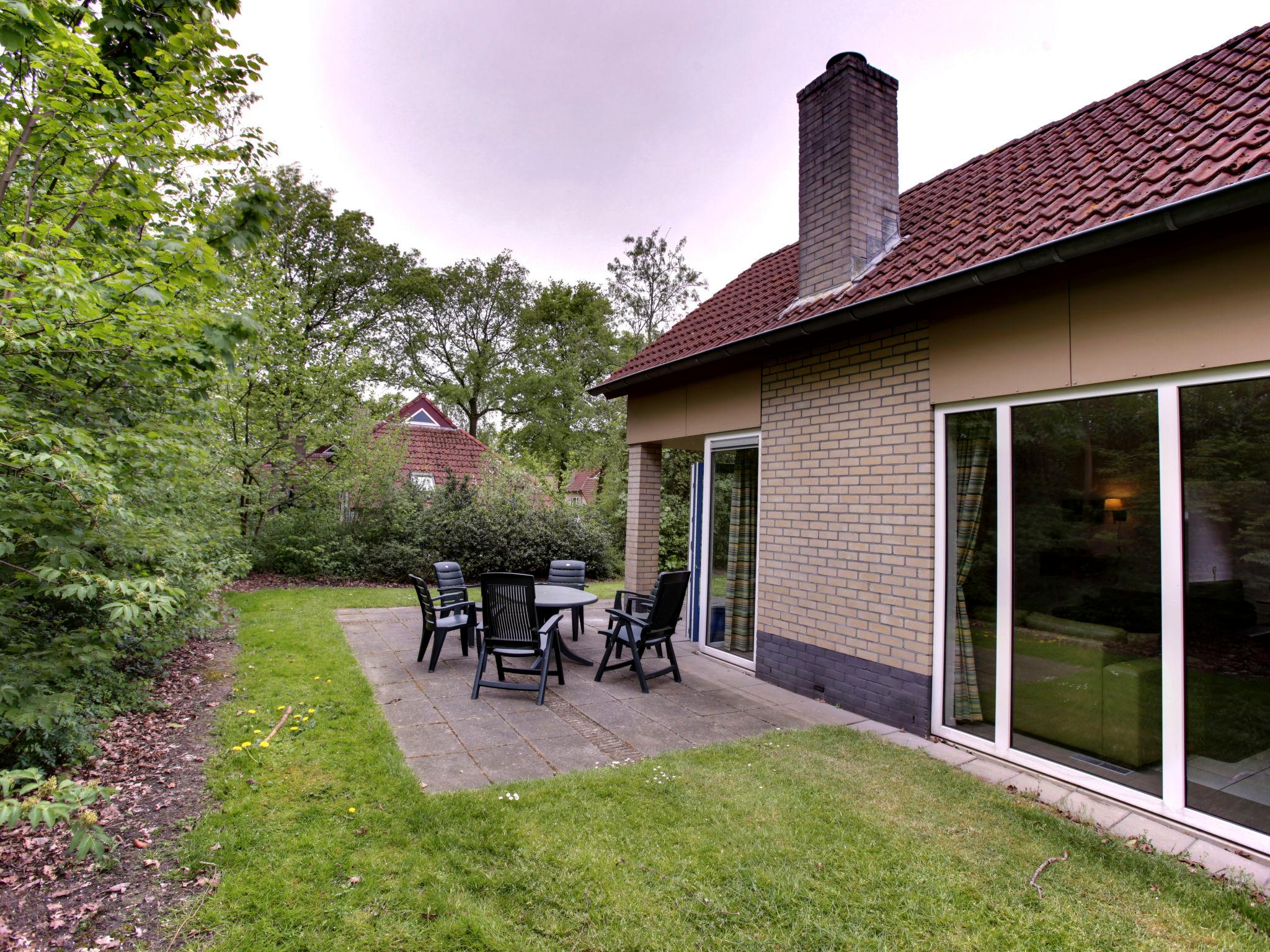 Foto 5 - Casa de 2 quartos em Dalfsen com piscina e terraço