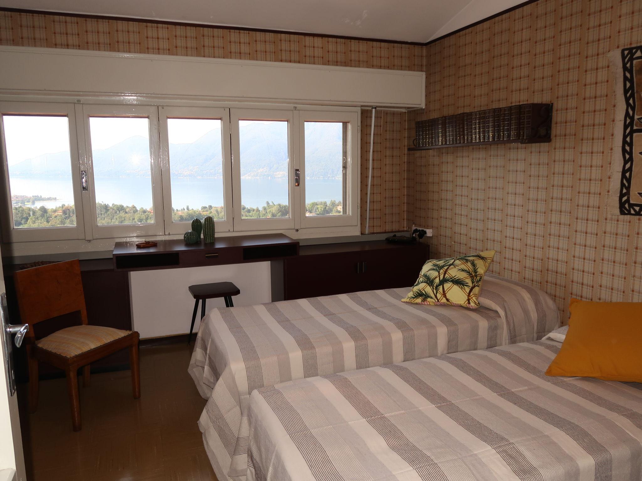 Photo 19 - Appartement de 3 chambres à Luino avec jardin et vues sur la montagne