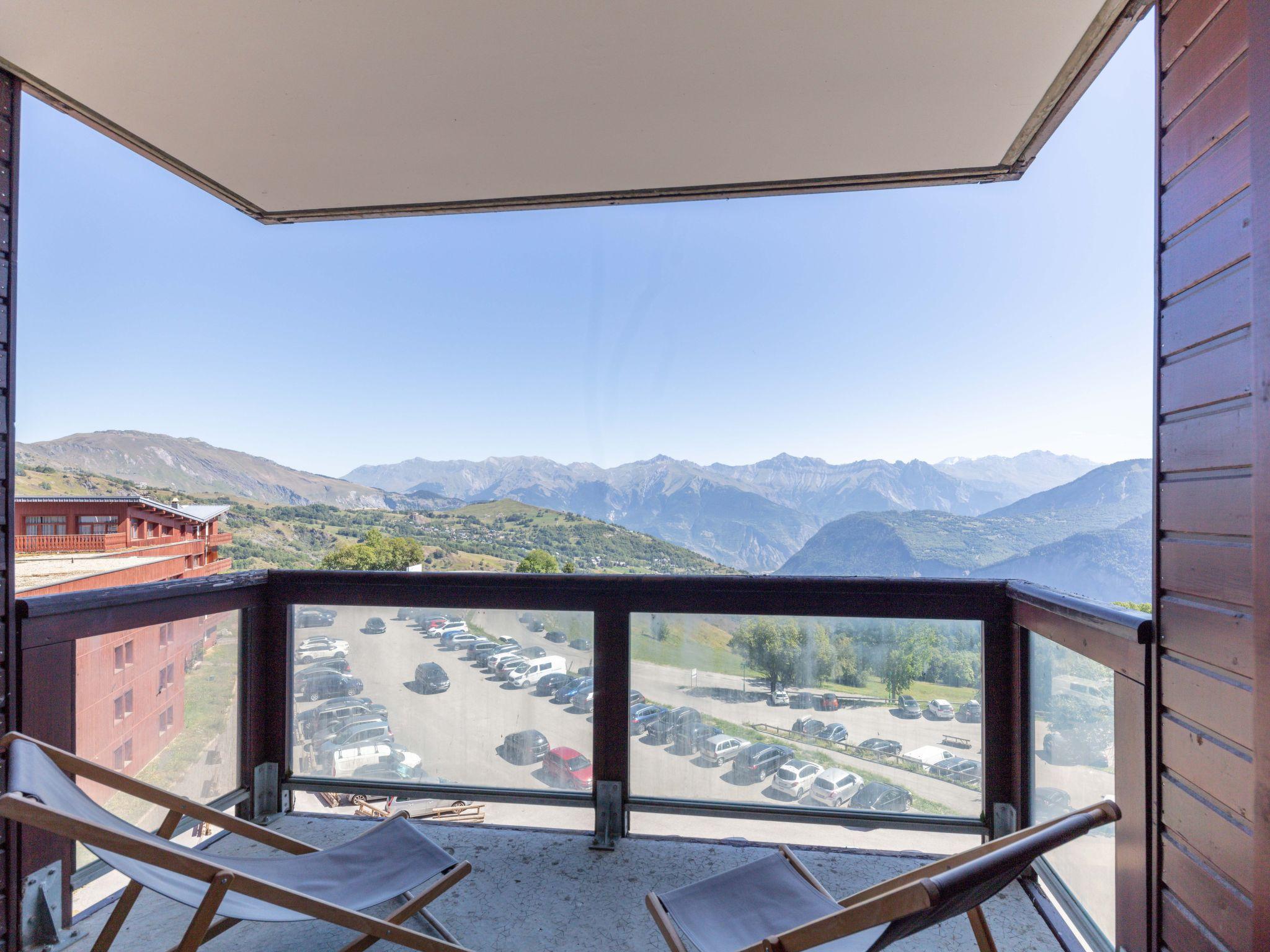 Foto 5 - Appartamento con 2 camere da letto a Villarembert con piscina e vista sulle montagne