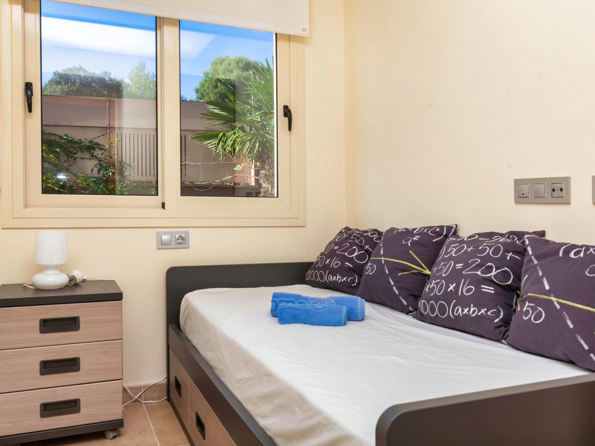 Foto 17 - Casa con 4 camere da letto a Lloret de Mar con piscina e vista mare