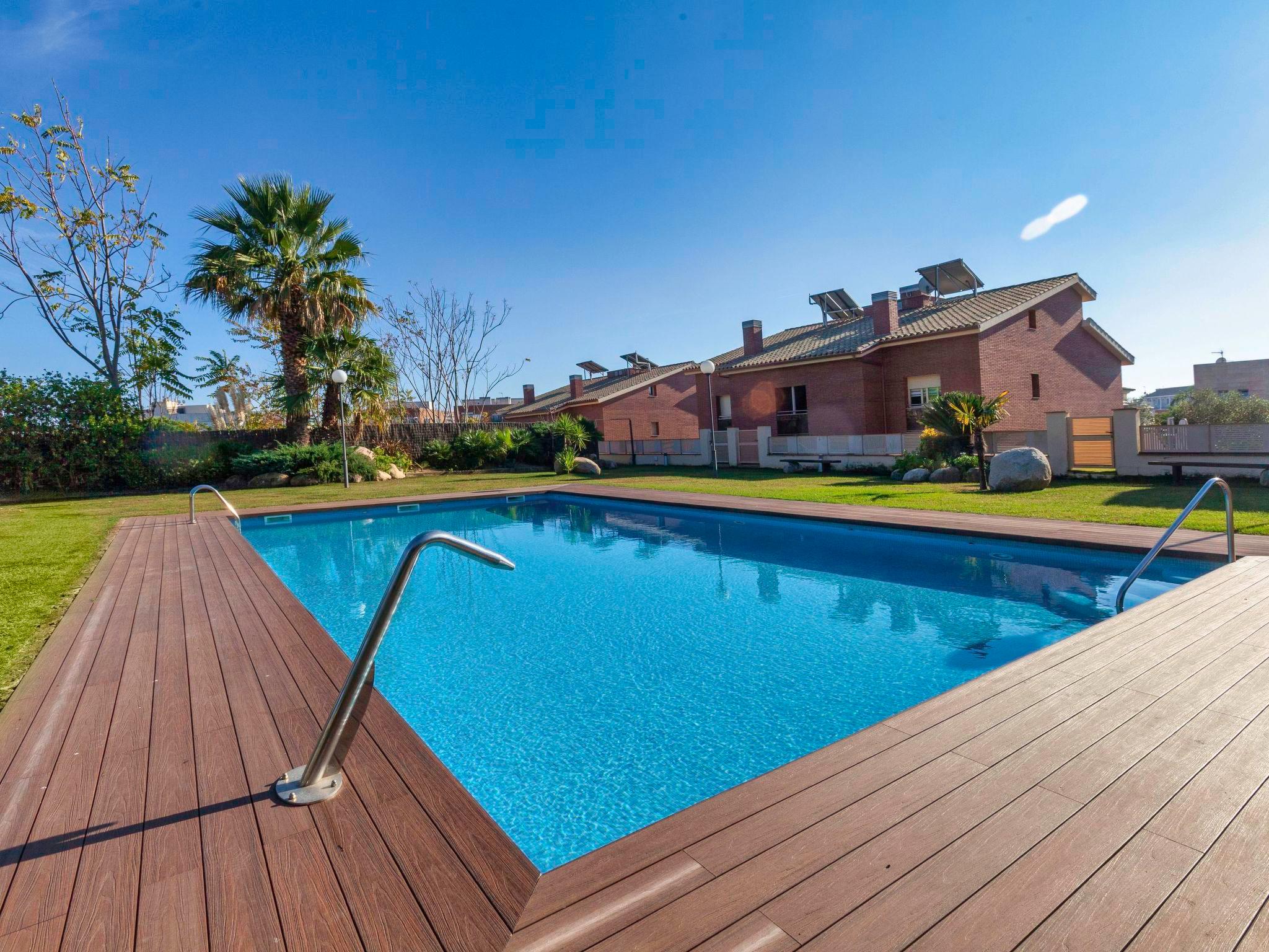 Photo 26 - 4 bedroom House in Lloret de Mar with swimming pool and sea view