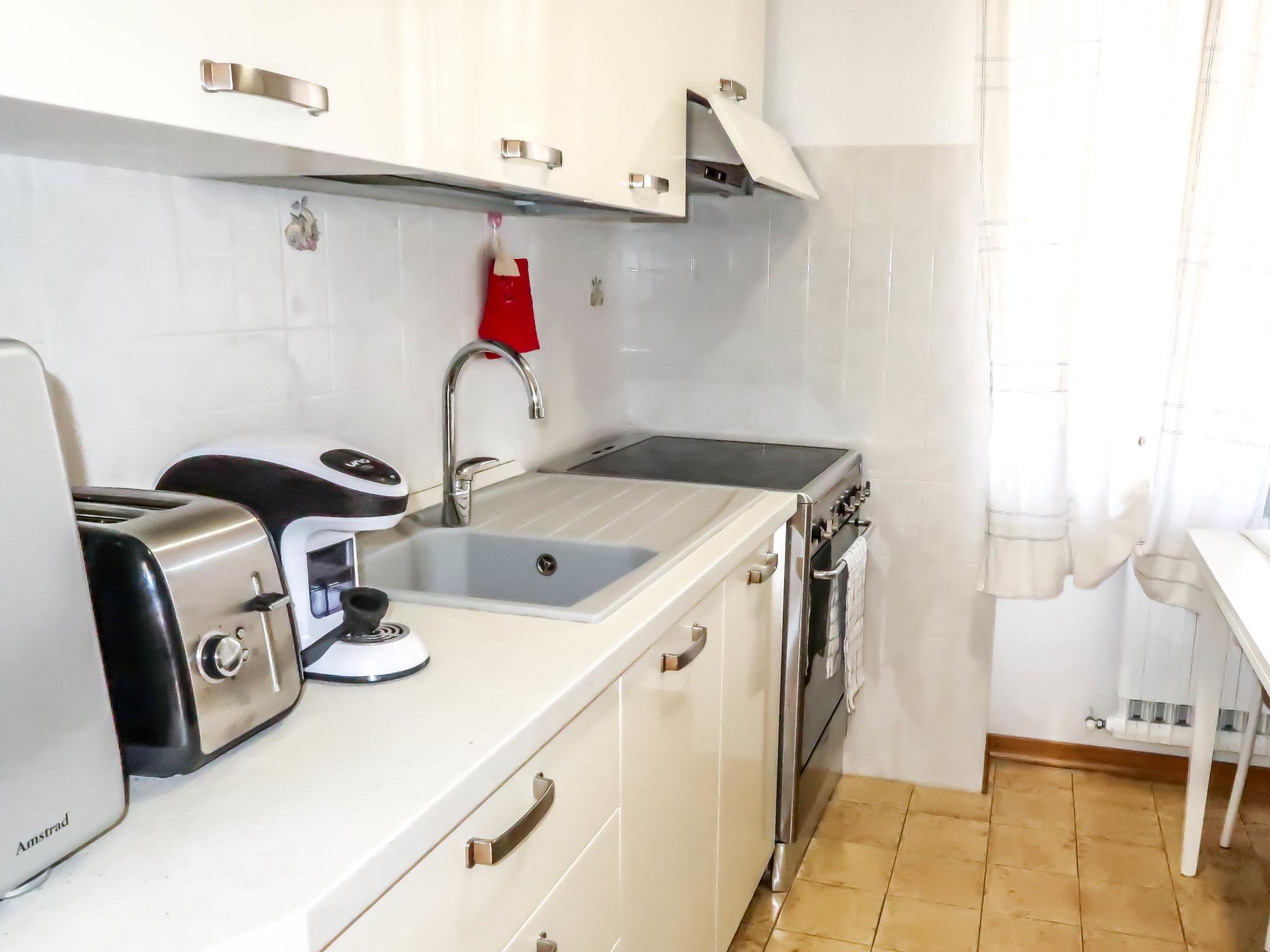 Foto 9 - Apartment mit 1 Schlafzimmer in Sanremo mit garten und blick aufs meer