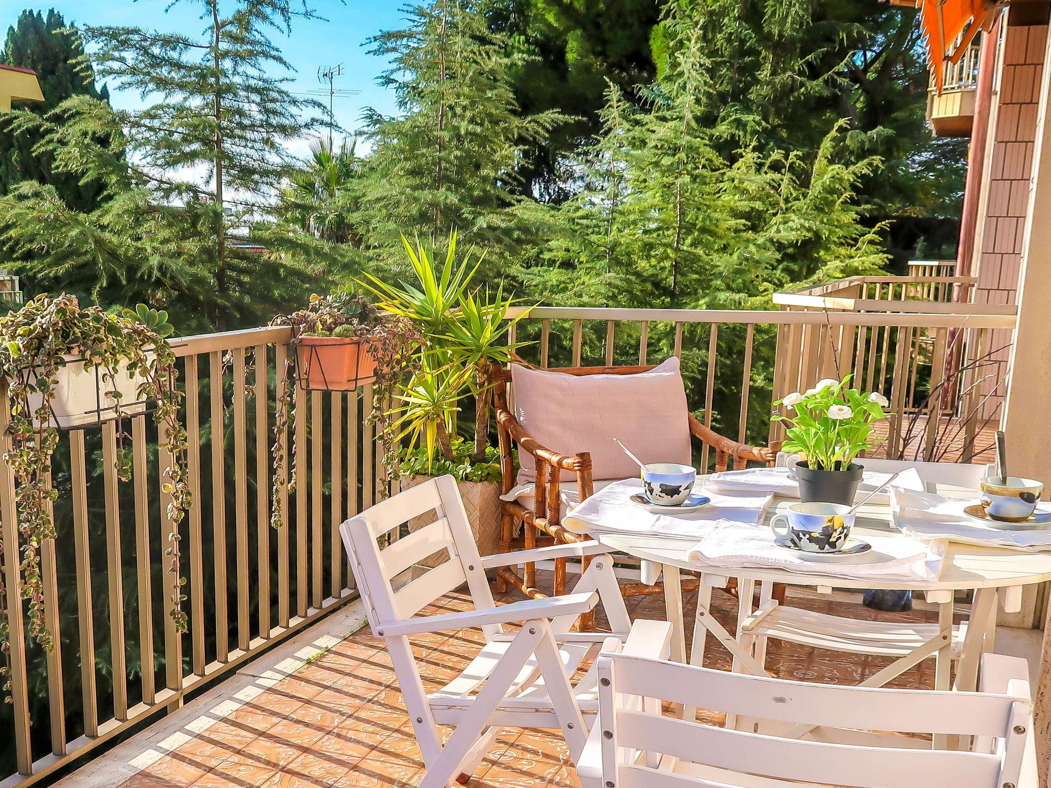 Photo 1 - Appartement de 1 chambre à Sanremo avec jardin et terrasse