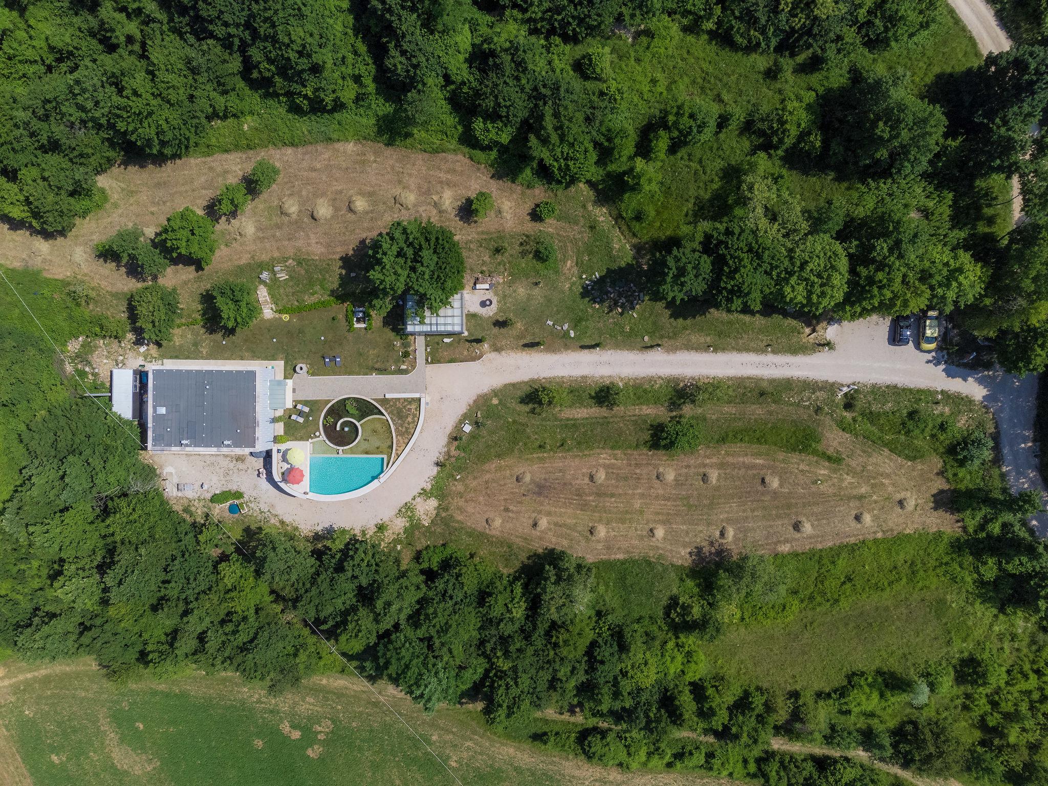 Photo 4 - Maison de 3 chambres à Buje avec piscine privée et jardin