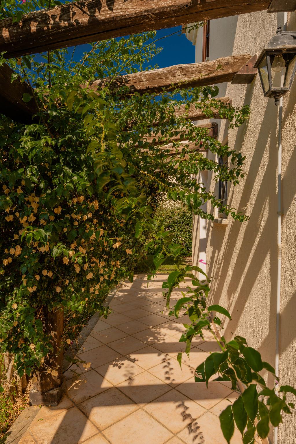 Photo 11 - Appartement de 2 chambres à Budoni avec jardin