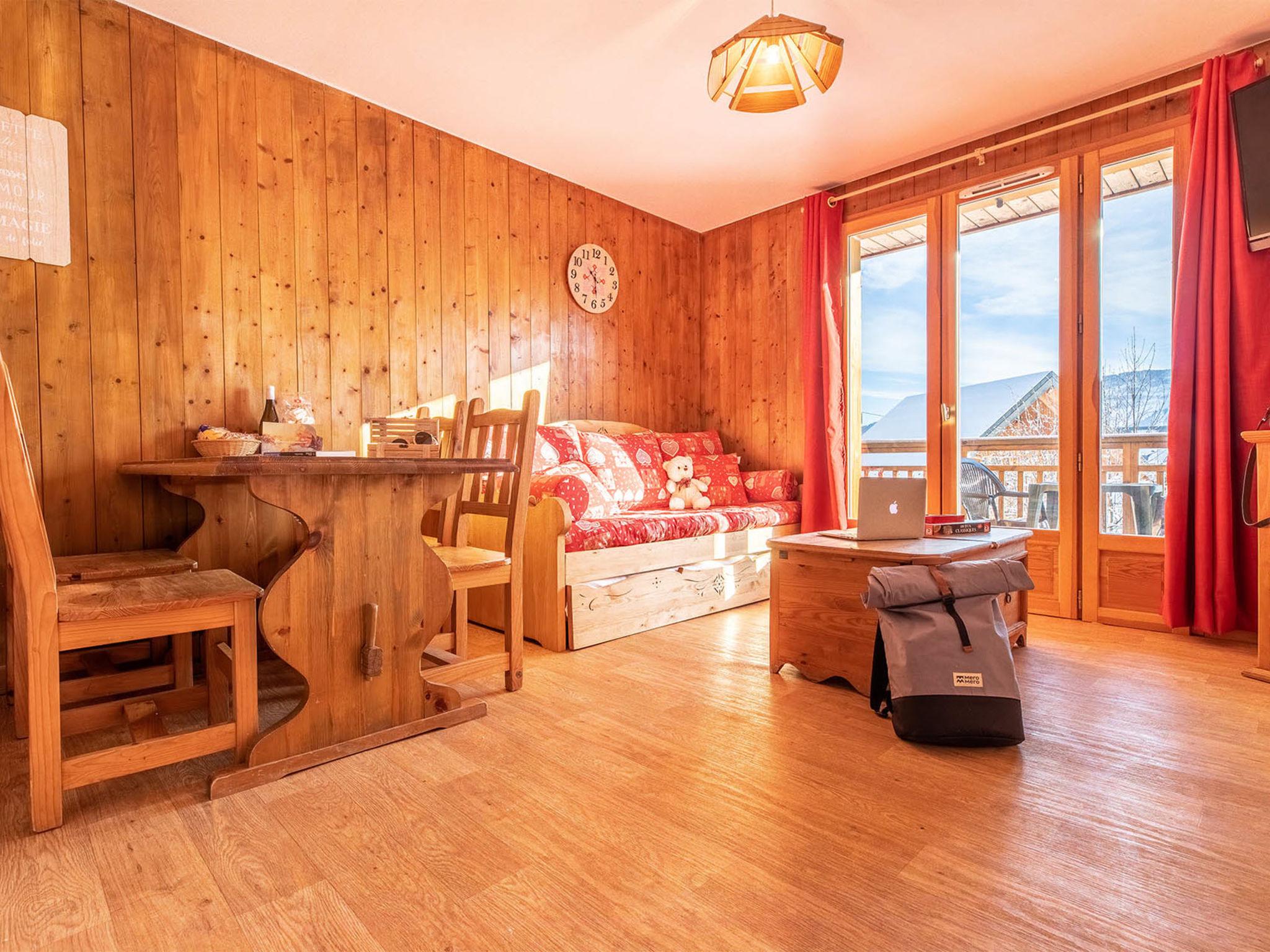 Photo 3 - 2 bedroom Apartment in Les Déserts with swimming pool and mountain view