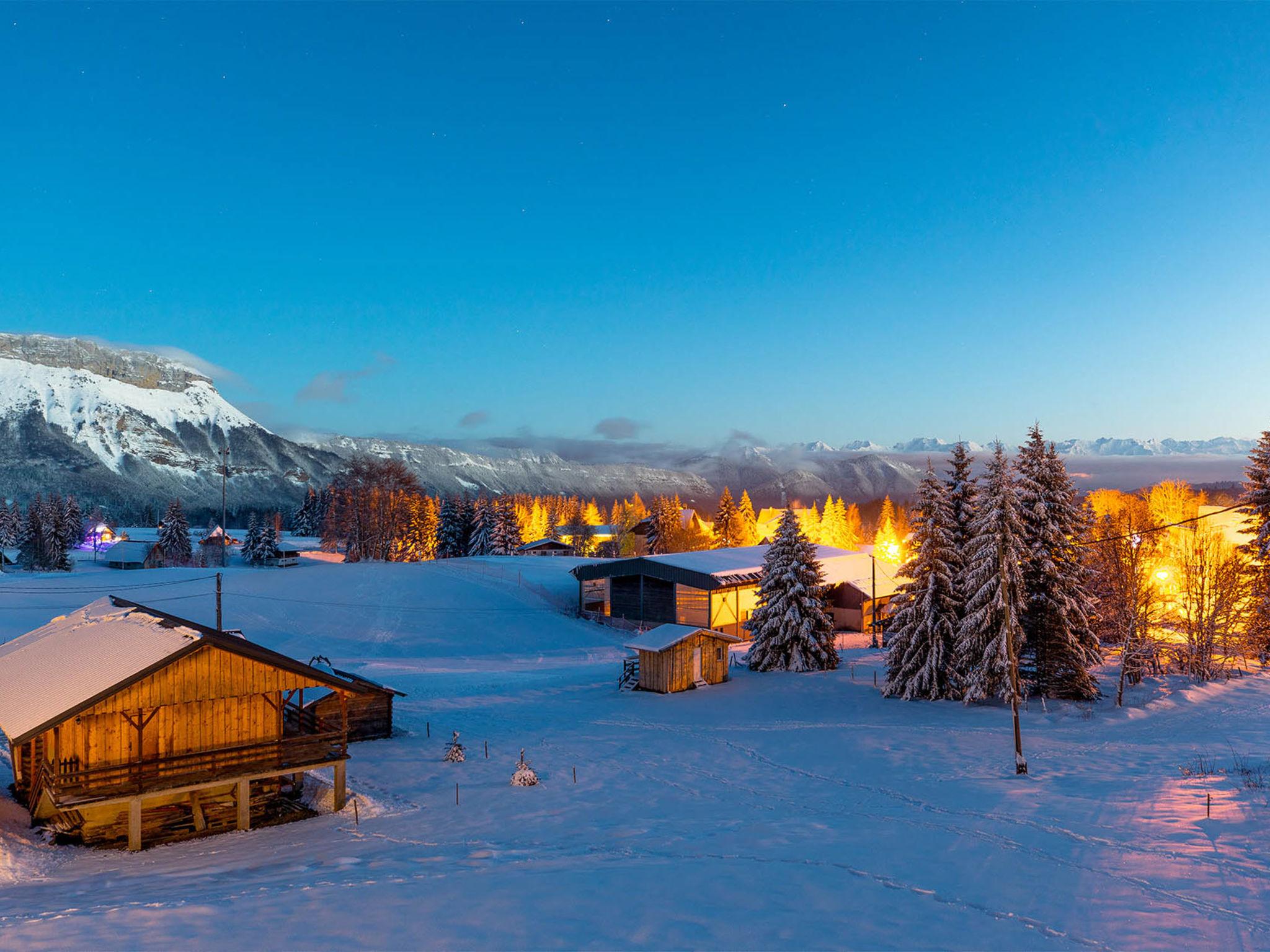 Foto 7 - Appartamento con 2 camere da letto a Les Déserts con piscina e vista sulle montagne