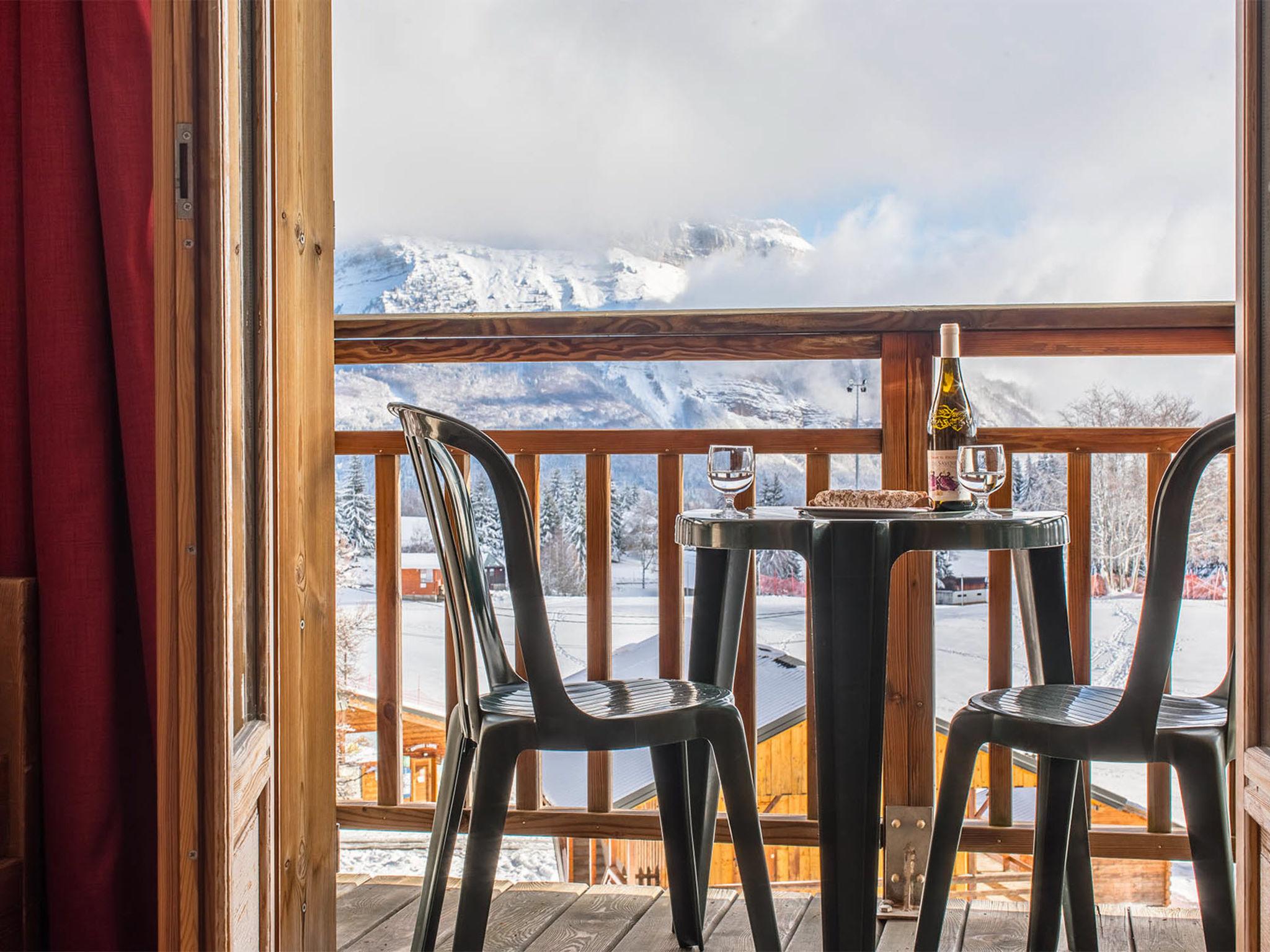 Foto 5 - Apartment mit 2 Schlafzimmern in Les Déserts mit schwimmbad und blick auf die berge