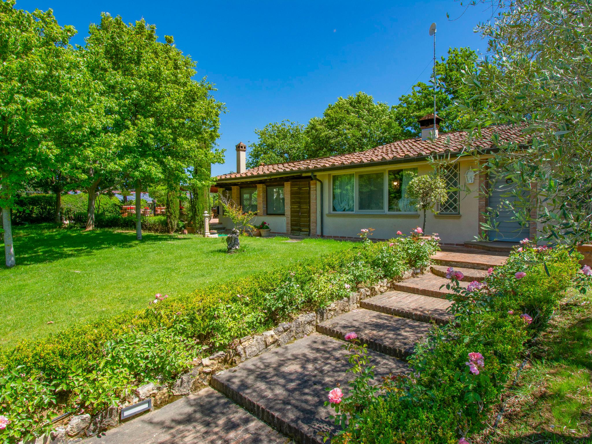 Photo 38 - Maison de 5 chambres à Cecina avec piscine privée et jardin