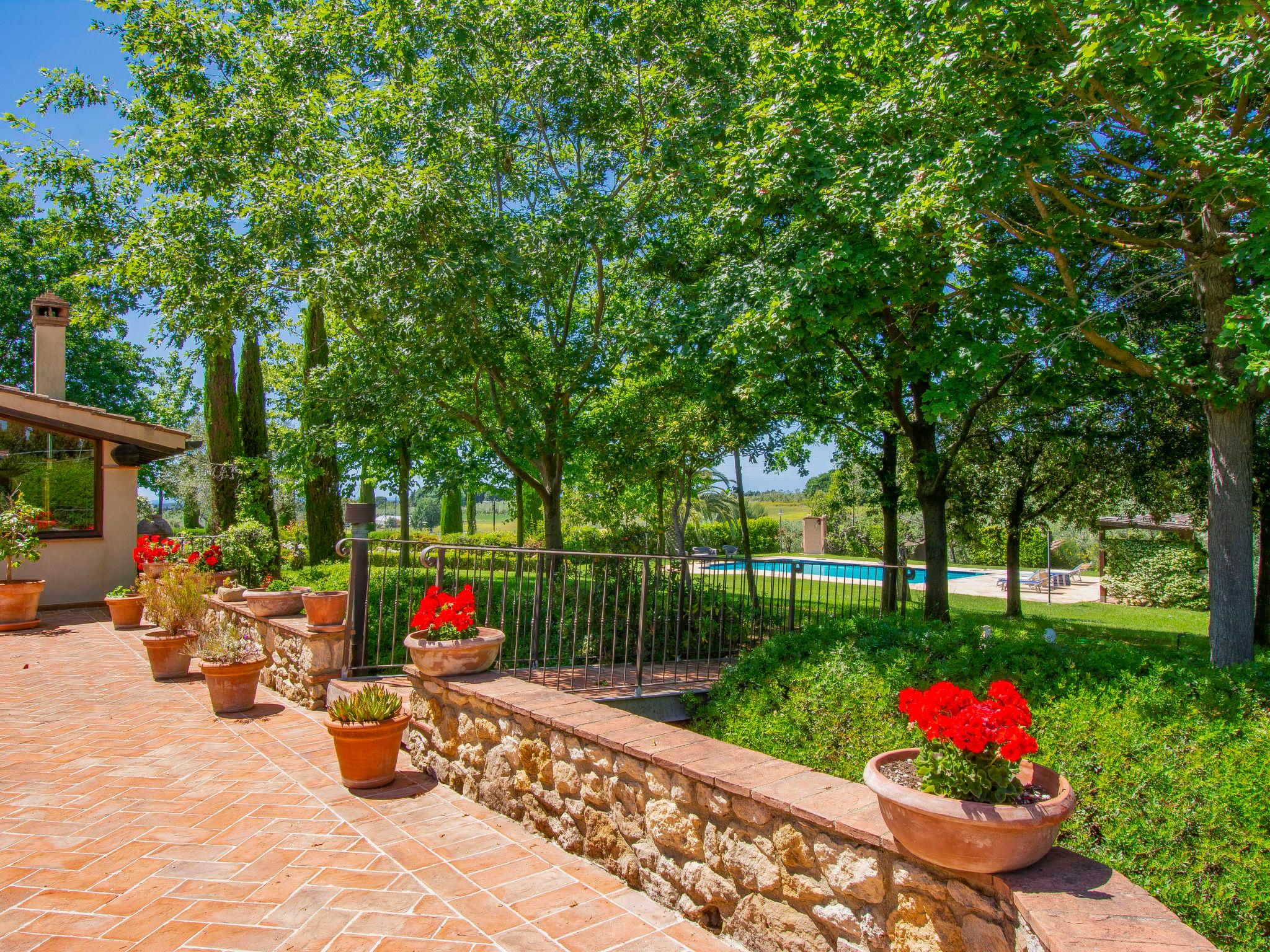 Photo 37 - Maison de 5 chambres à Cecina avec piscine privée et jardin