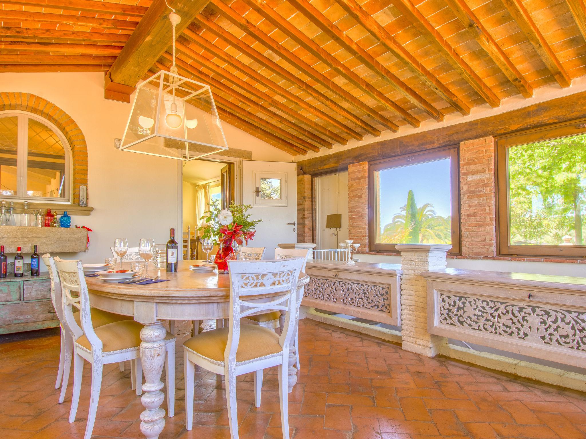 Photo 11 - 5 bedroom House in Cecina with private pool and garden