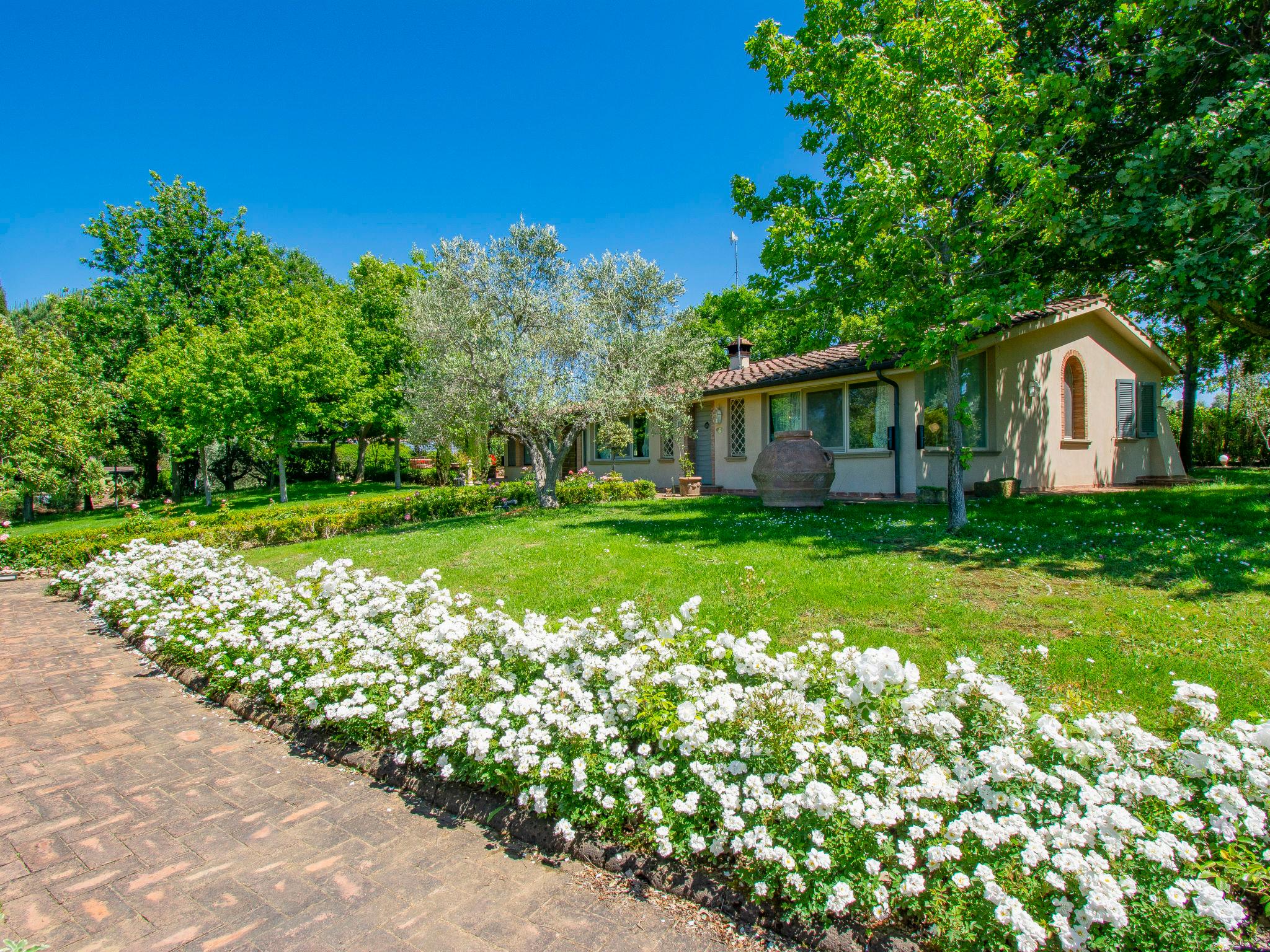 Foto 4 - Casa de 5 quartos em Cecina com piscina privada e jardim