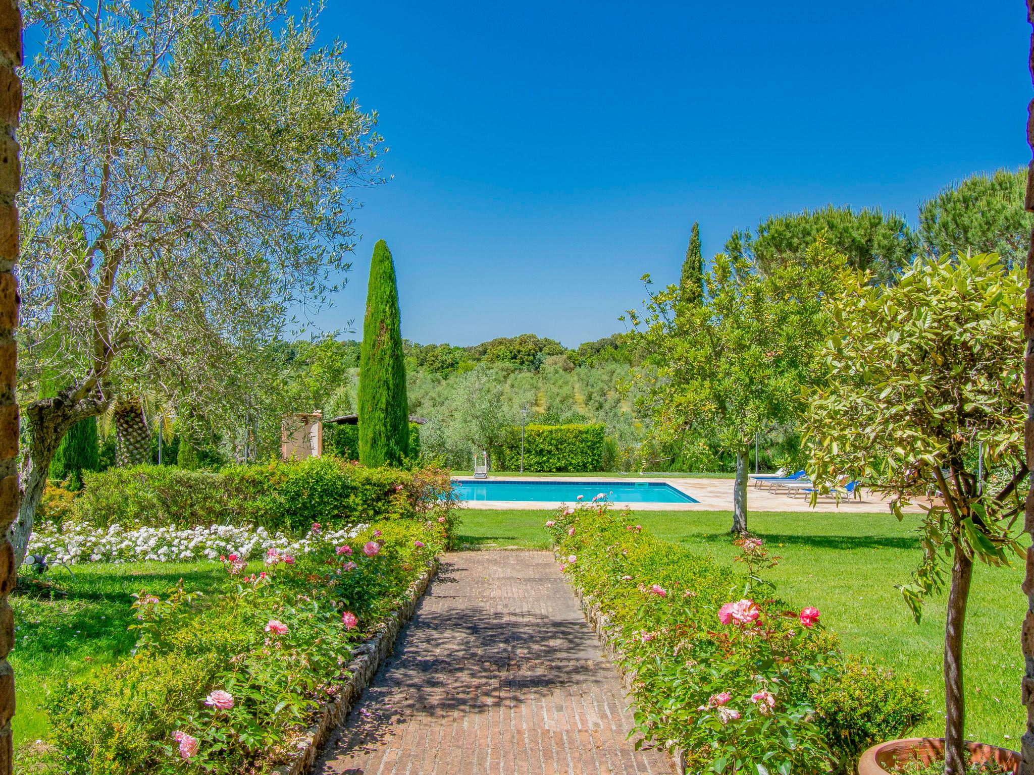 Foto 31 - Casa con 5 camere da letto a Cecina con piscina privata e giardino