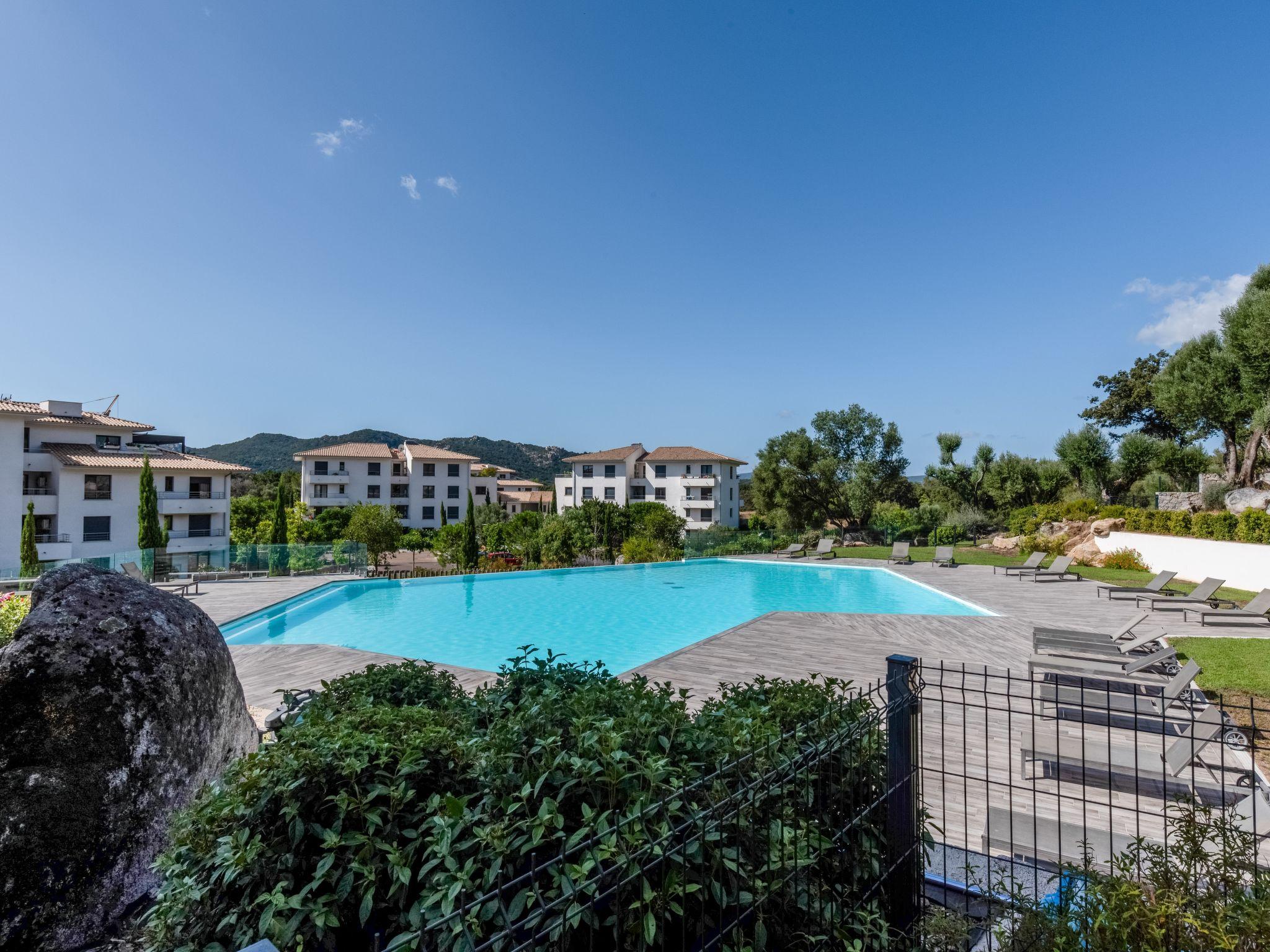 Photo 1 - 1 bedroom Apartment in Porto-Vecchio with swimming pool and sea view