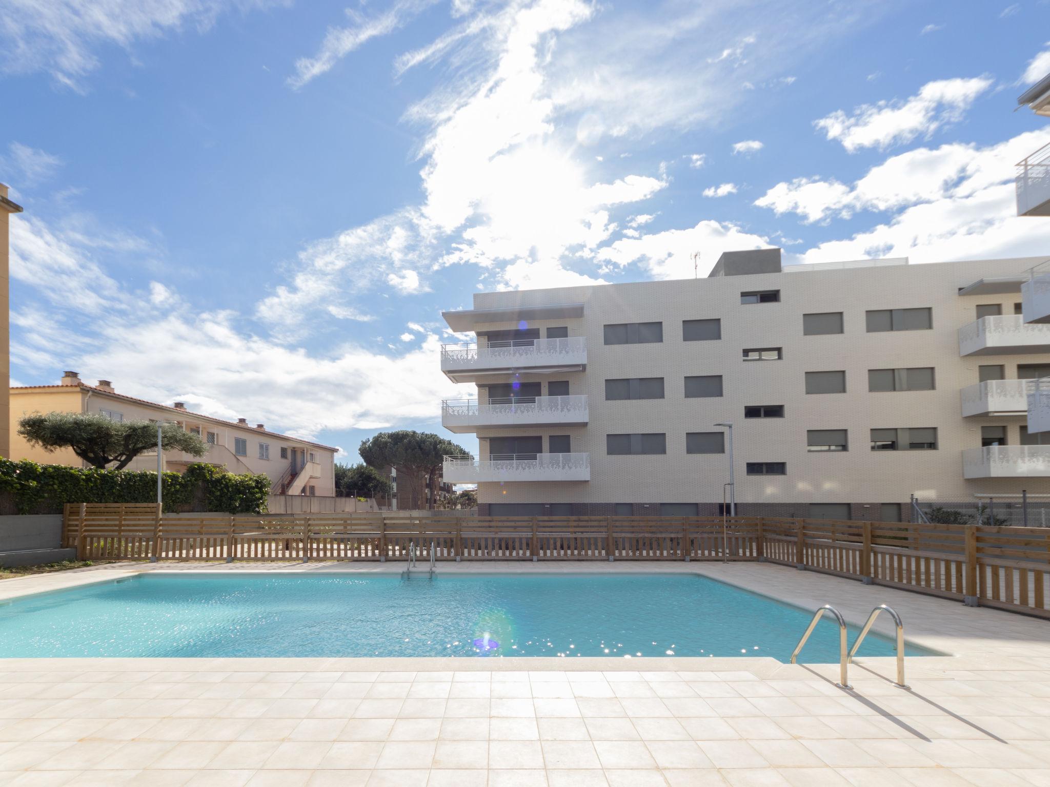 Foto 1 - Apartamento de 2 habitaciones en Cambrils con piscina y jardín