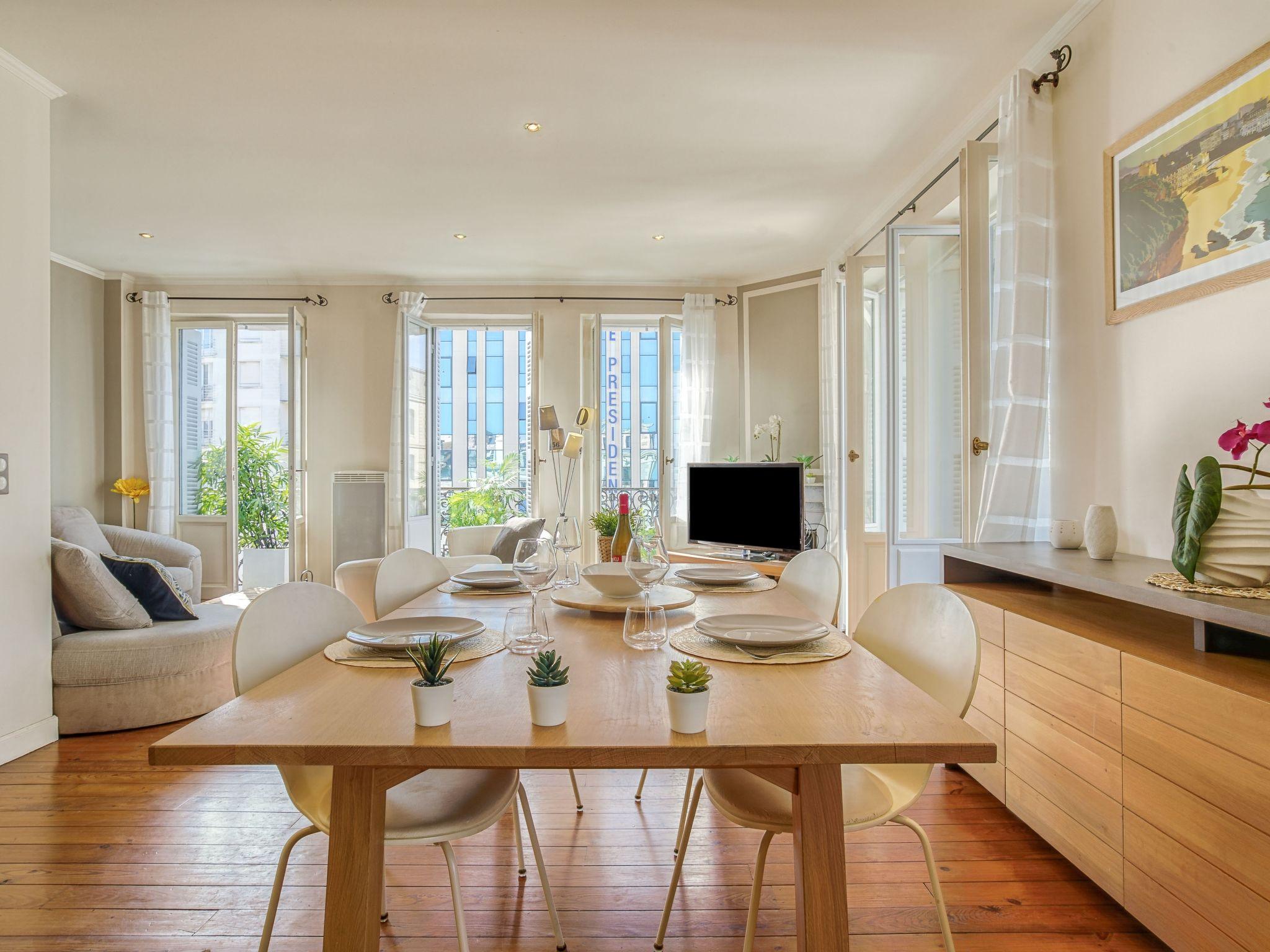 Foto 1 - Appartamento con 2 camere da letto a Biarritz con vista mare