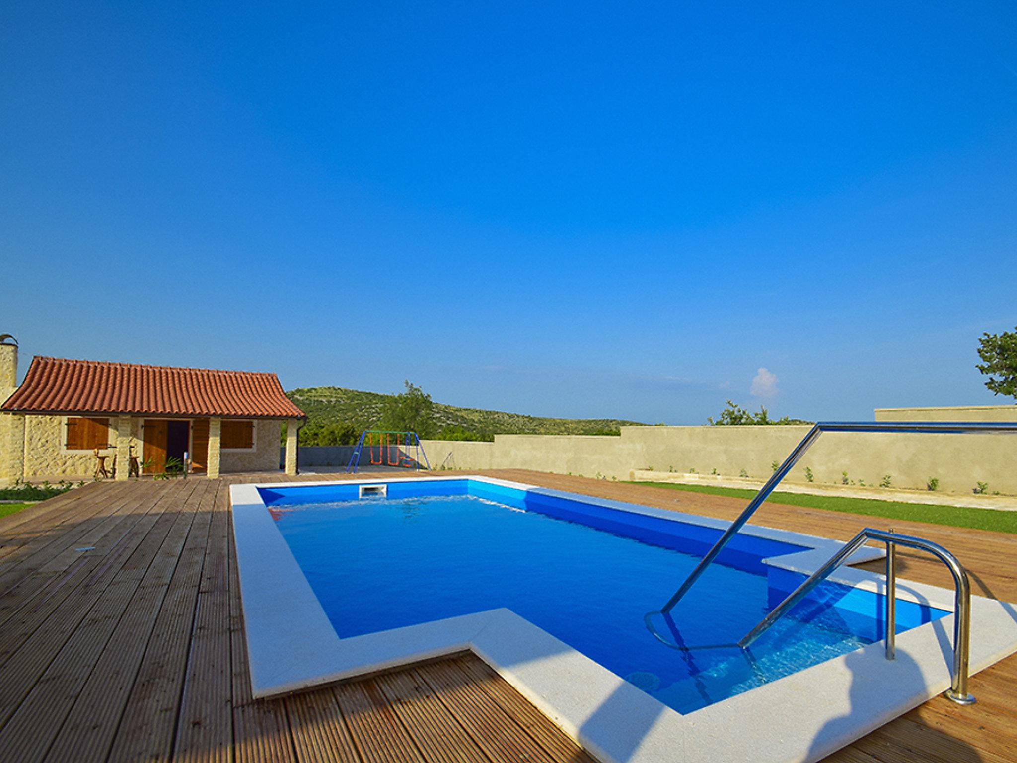 Foto 32 - Casa de 5 habitaciones en Vodice con piscina privada y vistas al mar