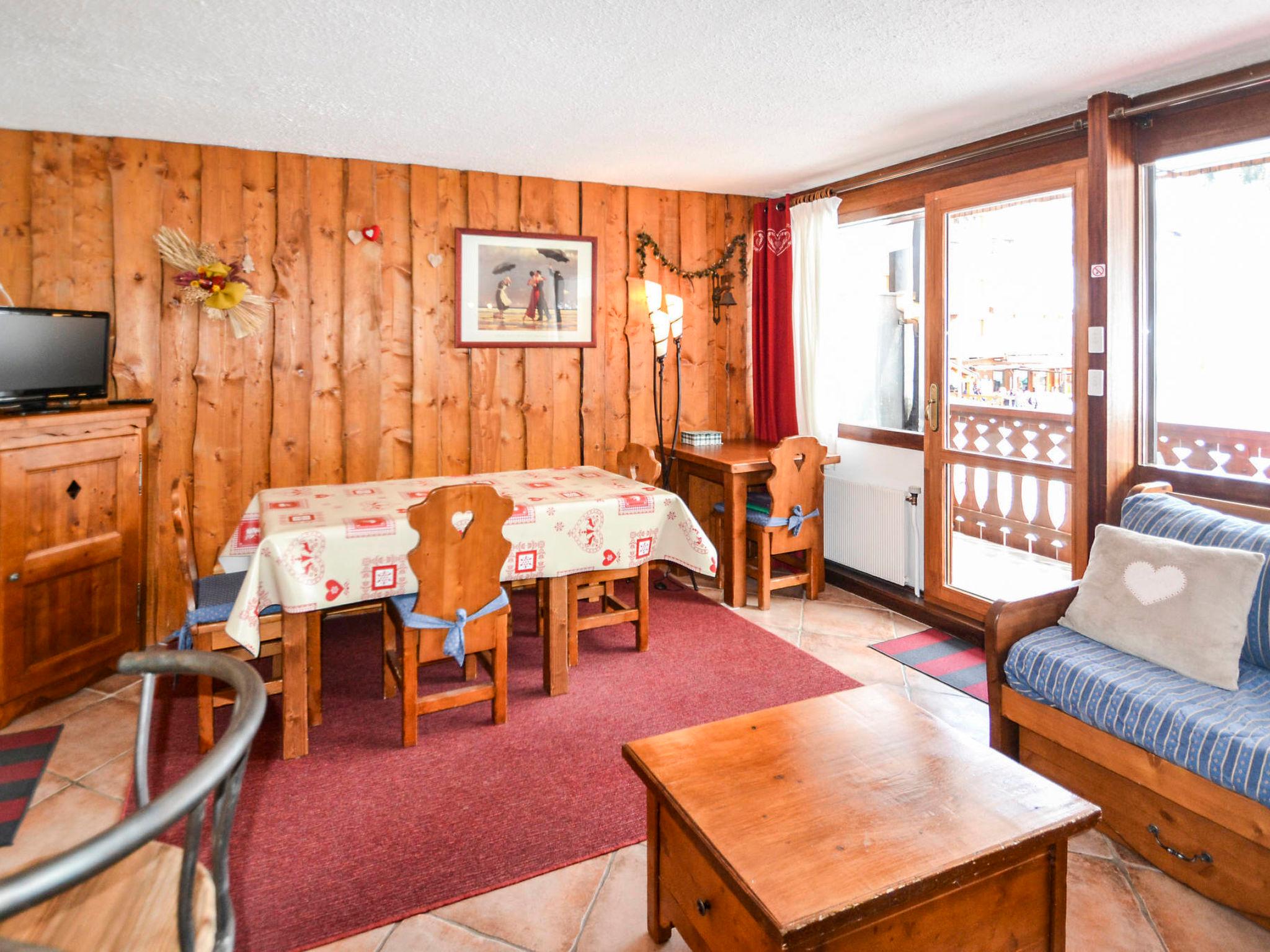 Foto 4 - Apartment mit 1 Schlafzimmer in La Plagne Tarentaise mit blick auf die berge