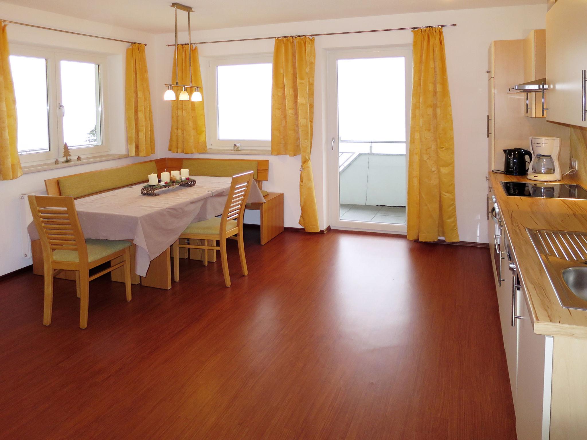 Photo 3 - 2 bedroom Apartment in Hainzenberg with terrace and mountain view