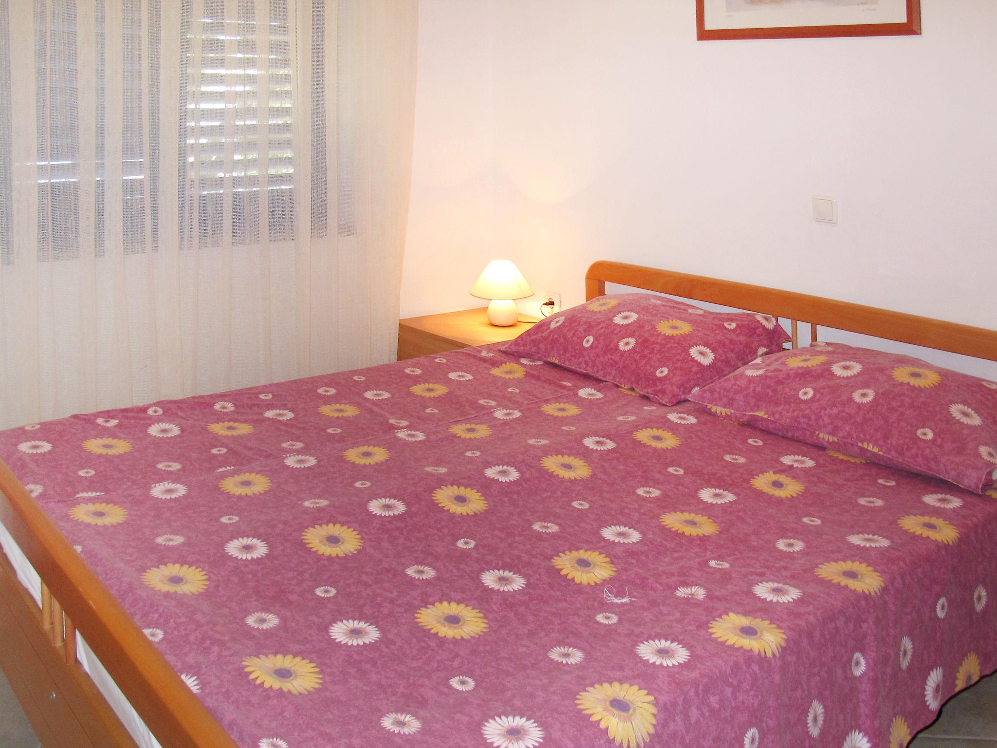Foto 7 - Apartamento de 1 habitación en Raša con terraza y vistas al mar