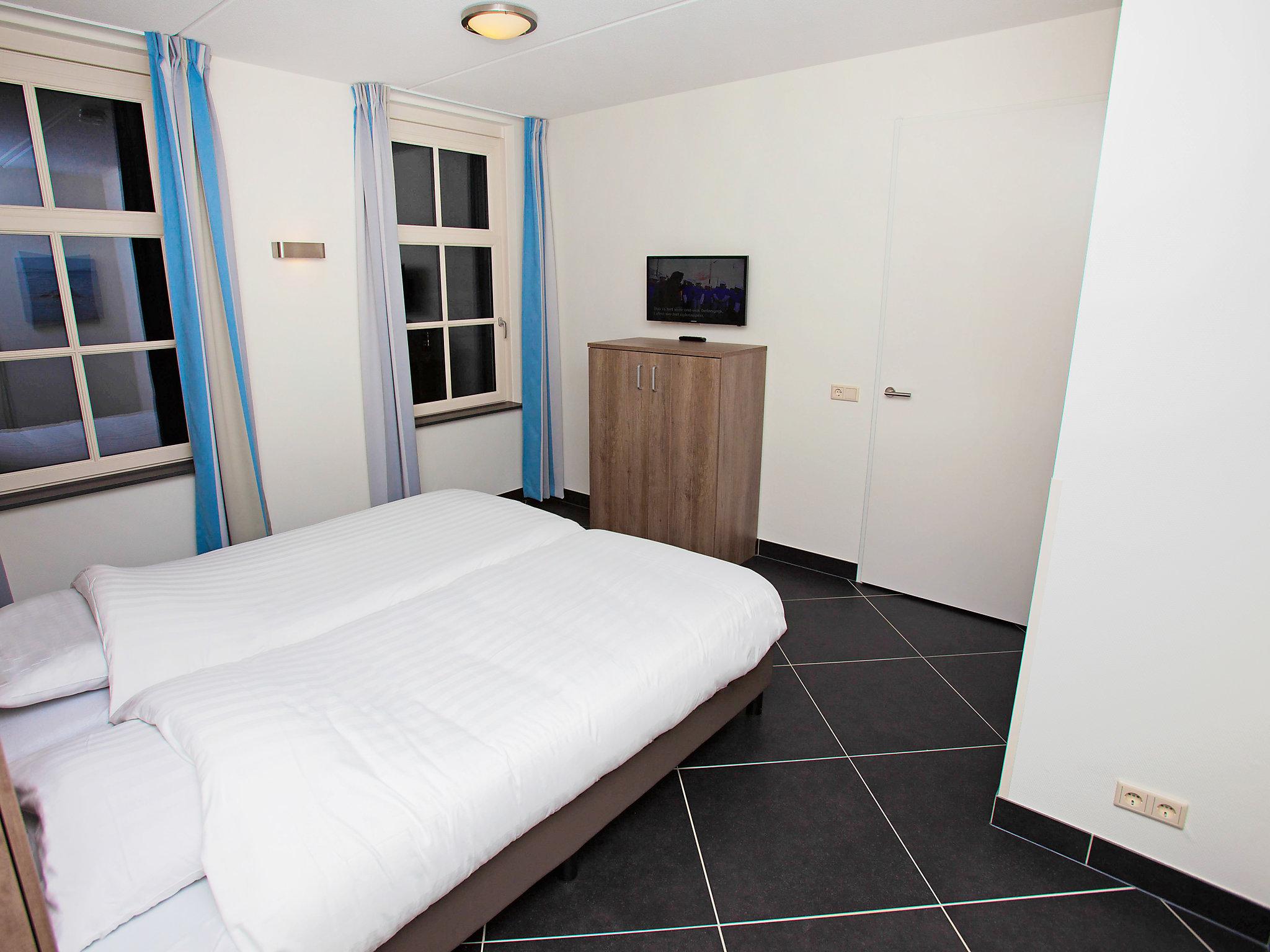 Foto 6 - Casa con 5 camere da letto a Colijnsplaat con terrazza e vista mare