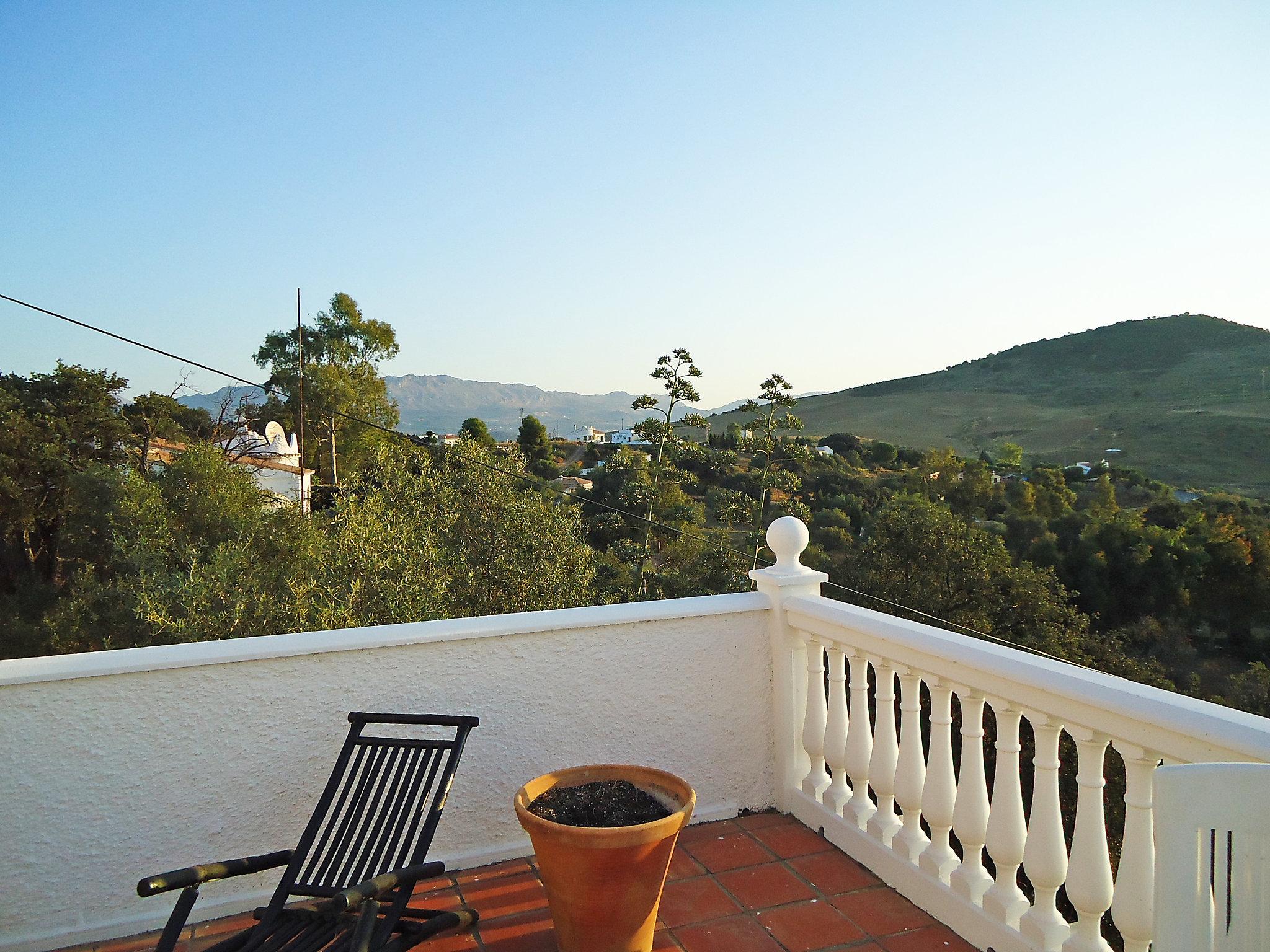 Foto 10 - Casa de 3 quartos em Almogía com piscina privada e vistas do mar
