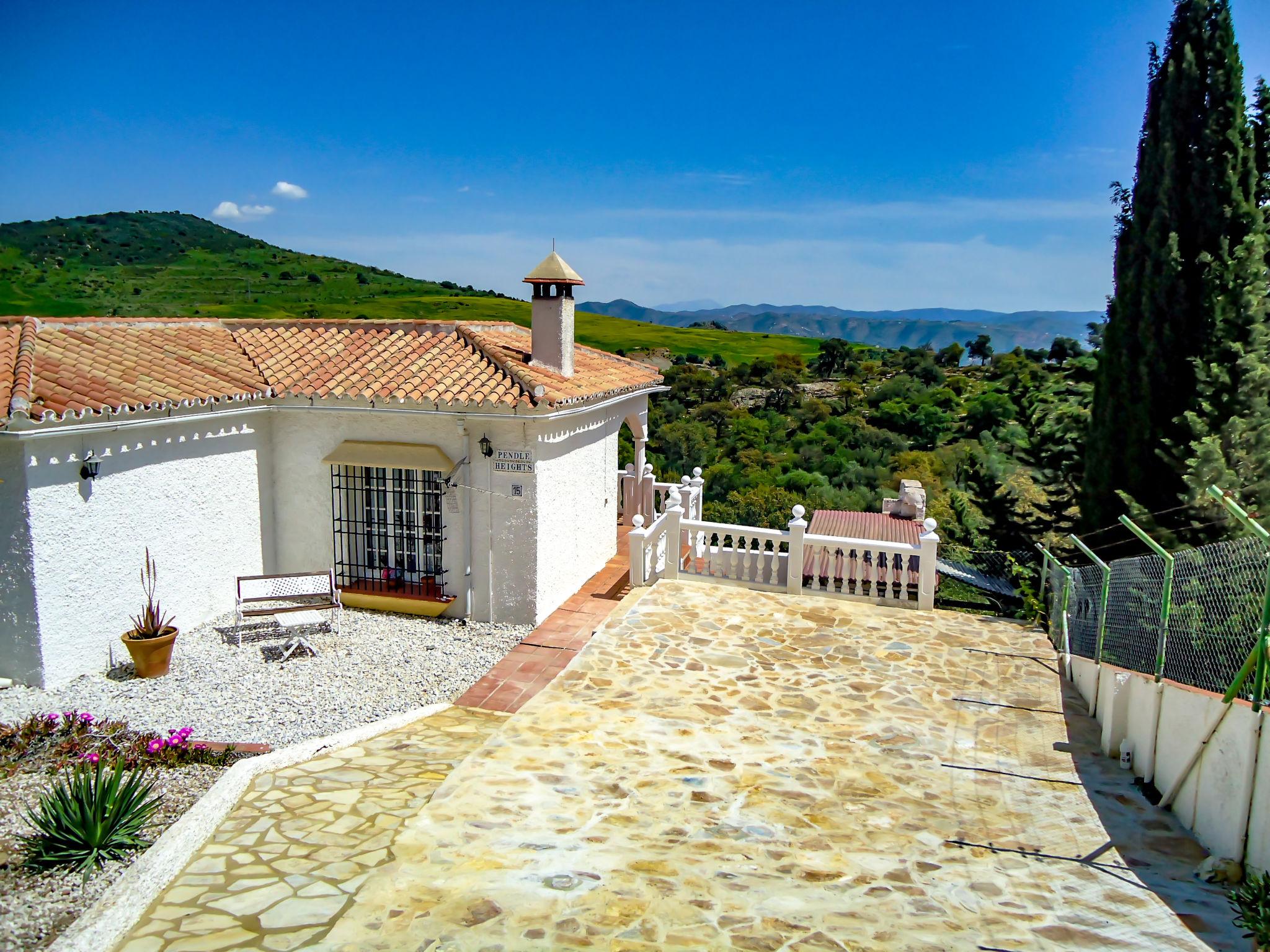 Foto 16 - Casa de 3 quartos em Almogía com piscina privada e vistas do mar