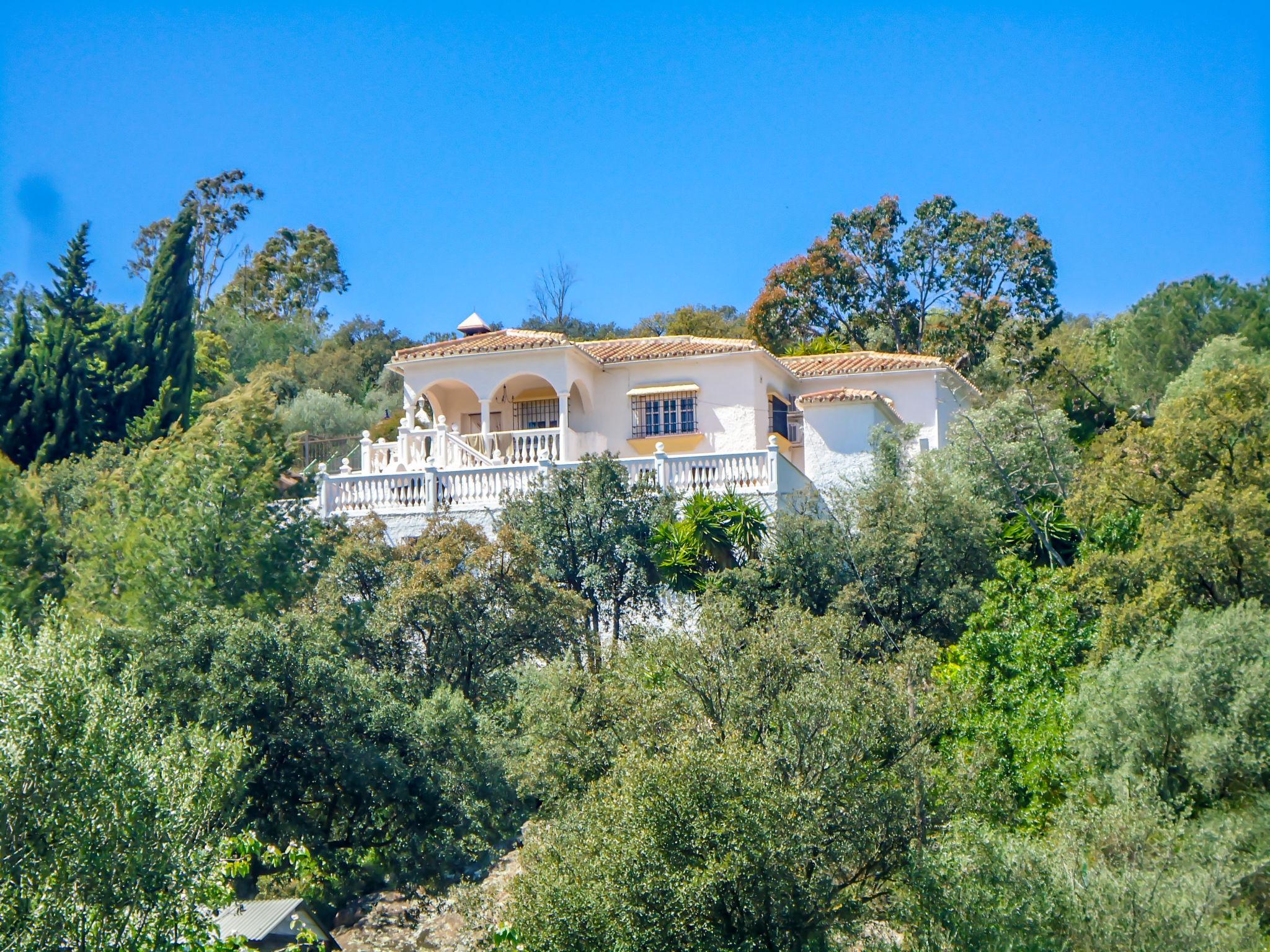 Foto 2 - Casa con 3 camere da letto a Almogía con piscina privata e vista mare