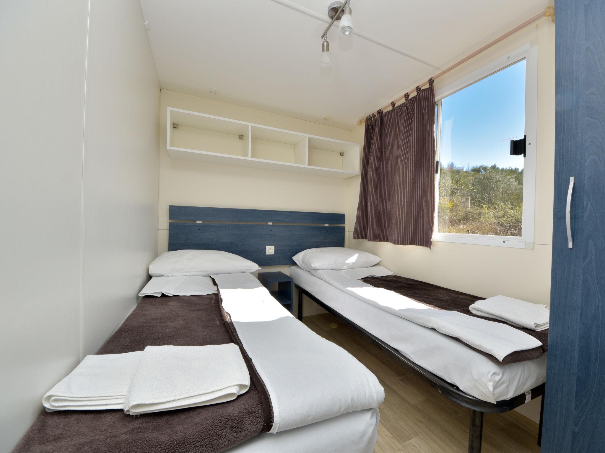 Foto 4 - Casa con 3 camere da letto a Obrovac con terrazza e vista mare