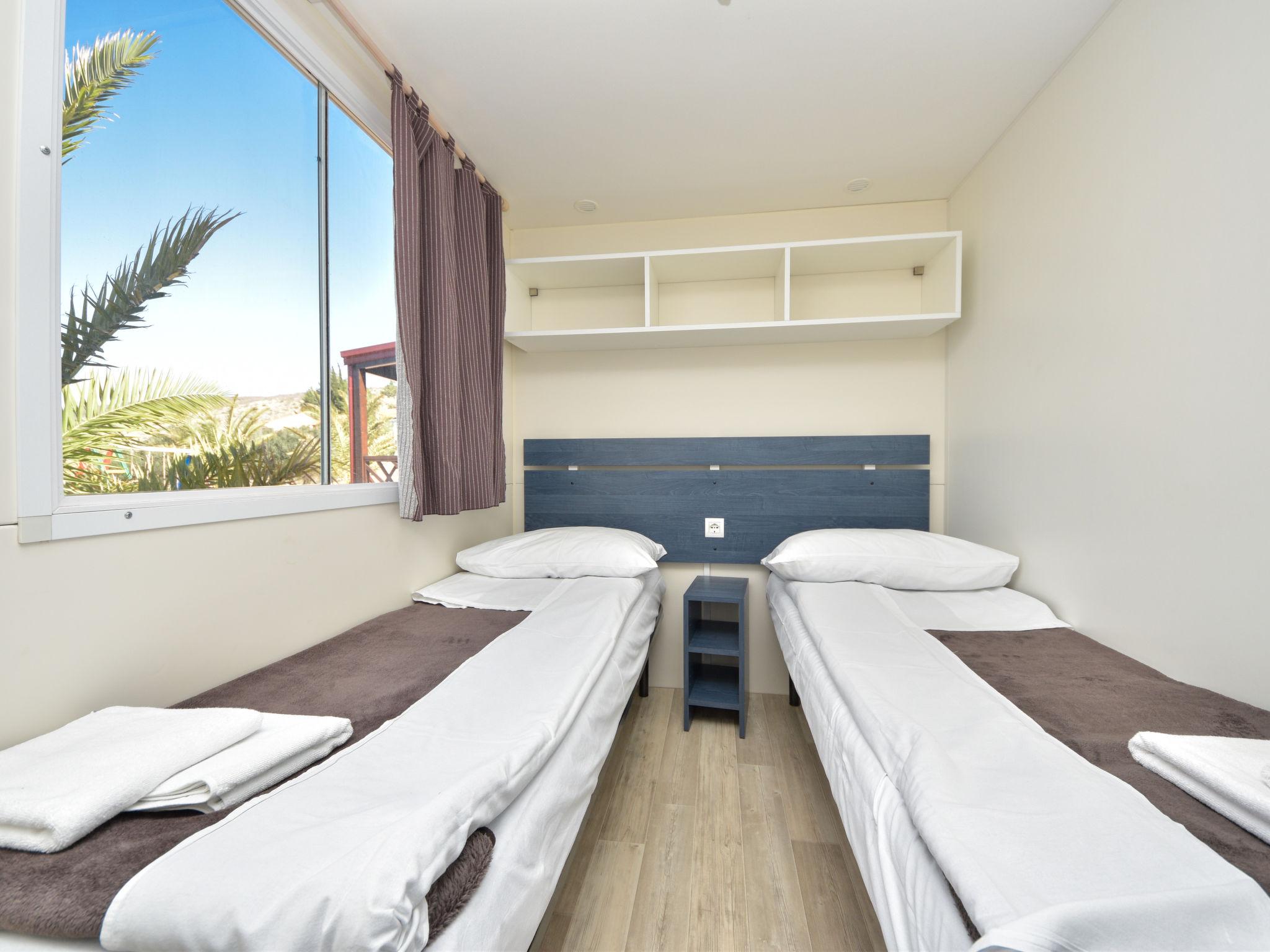 Foto 5 - Casa con 3 camere da letto a Obrovac con terrazza e vista mare