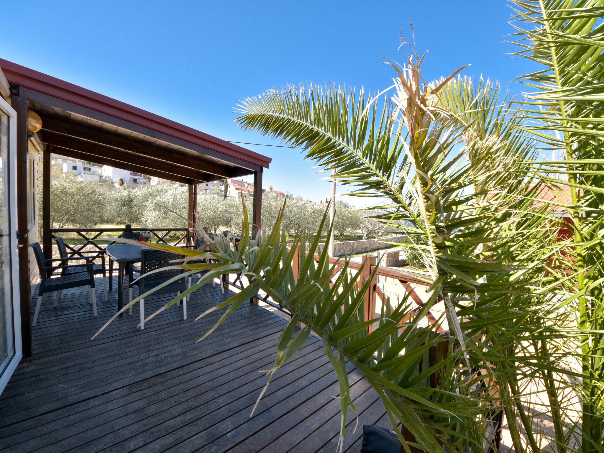 Photo 9 - Maison de 3 chambres à Obrovac avec terrasse et vues à la mer