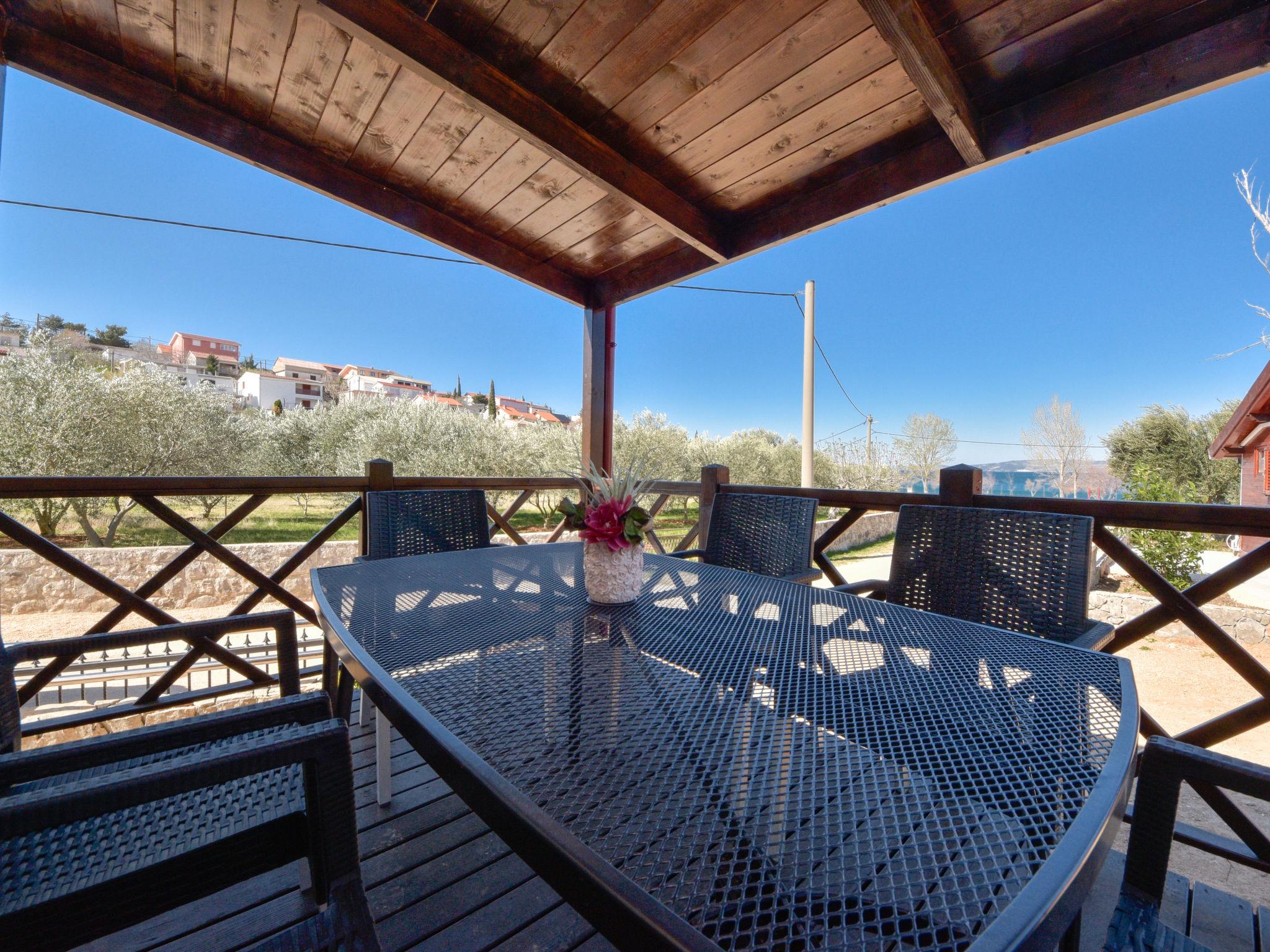 Photo 1 - Maison de 3 chambres à Obrovac avec terrasse et vues à la mer