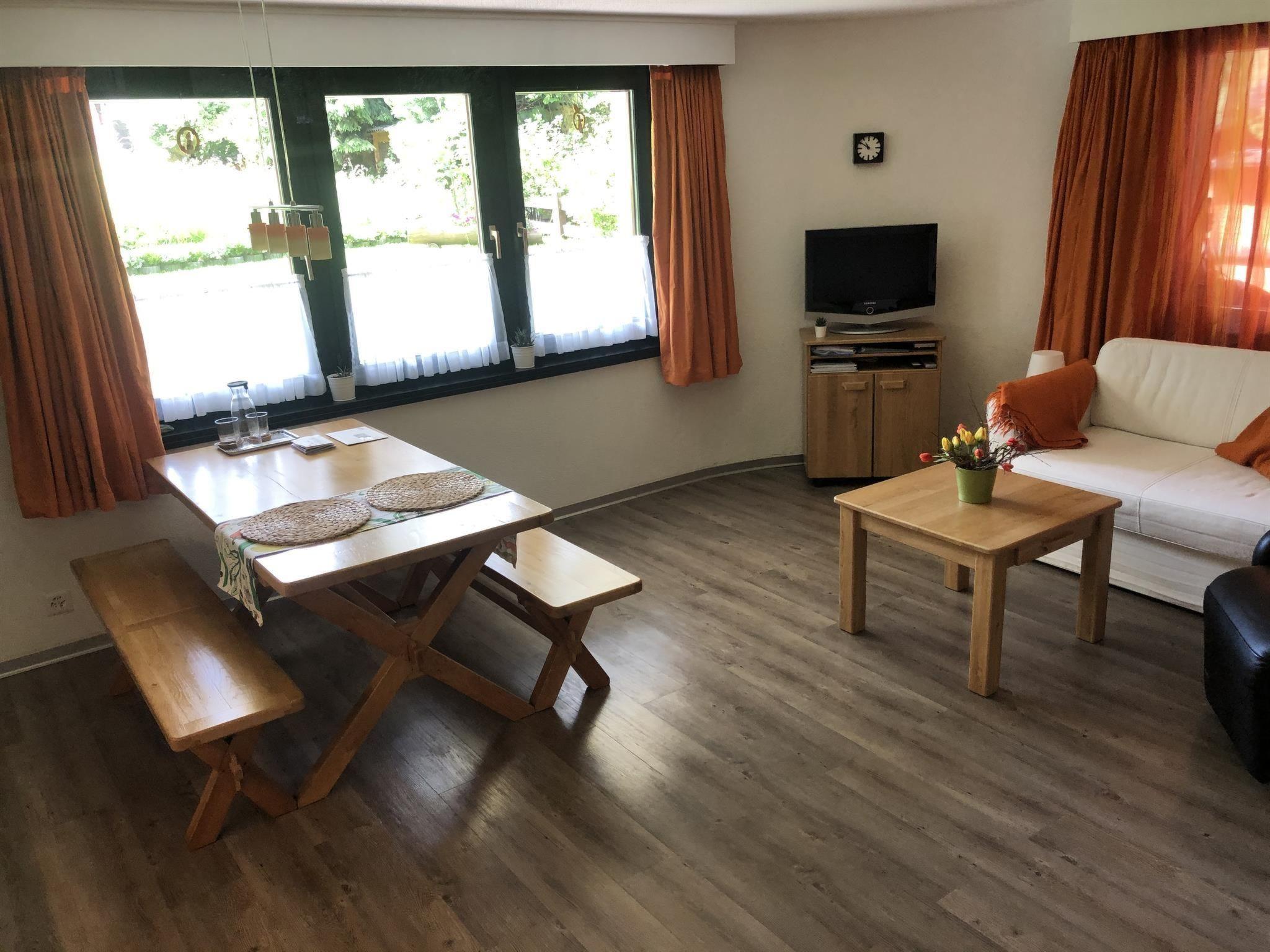 Foto 5 - Apartment mit 1 Schlafzimmer in Saas-Grund mit garten