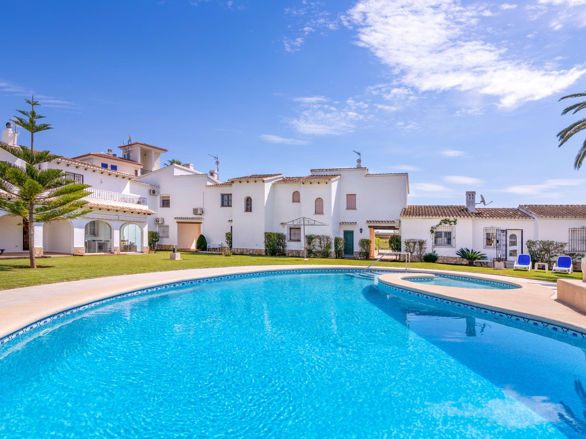 Foto 2 - Casa de 2 quartos em Dénia com piscina e vistas do mar