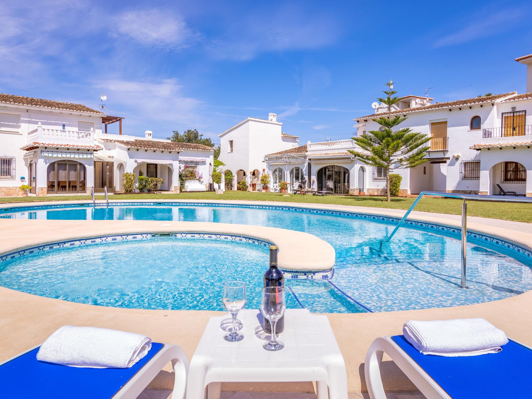 Photo 1 - Maison de 2 chambres à Dénia avec piscine et vues à la mer