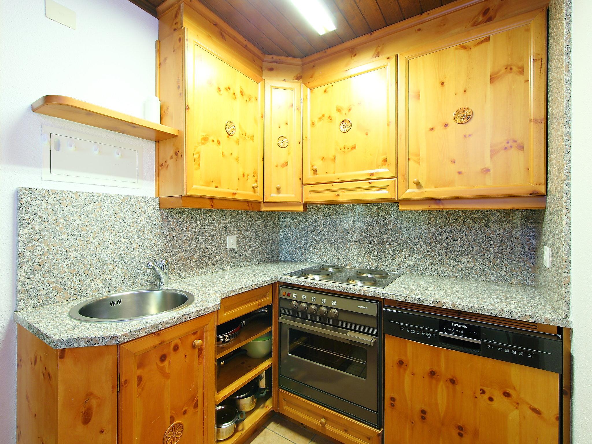 Photo 3 - 1 bedroom Apartment in Silvaplana with mountain view