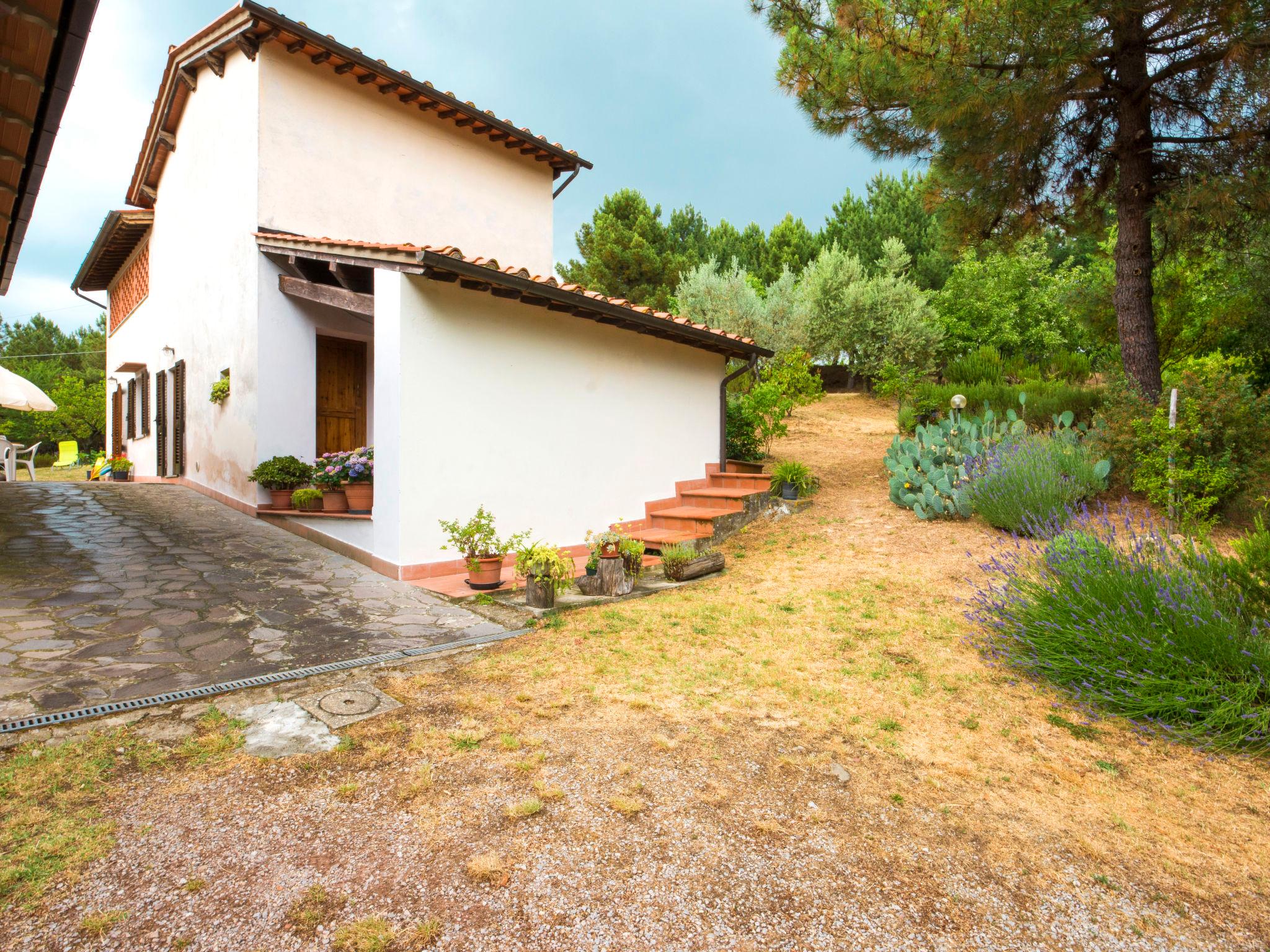 Photo 2 - Maison de 2 chambres à Cavriglia avec jardin