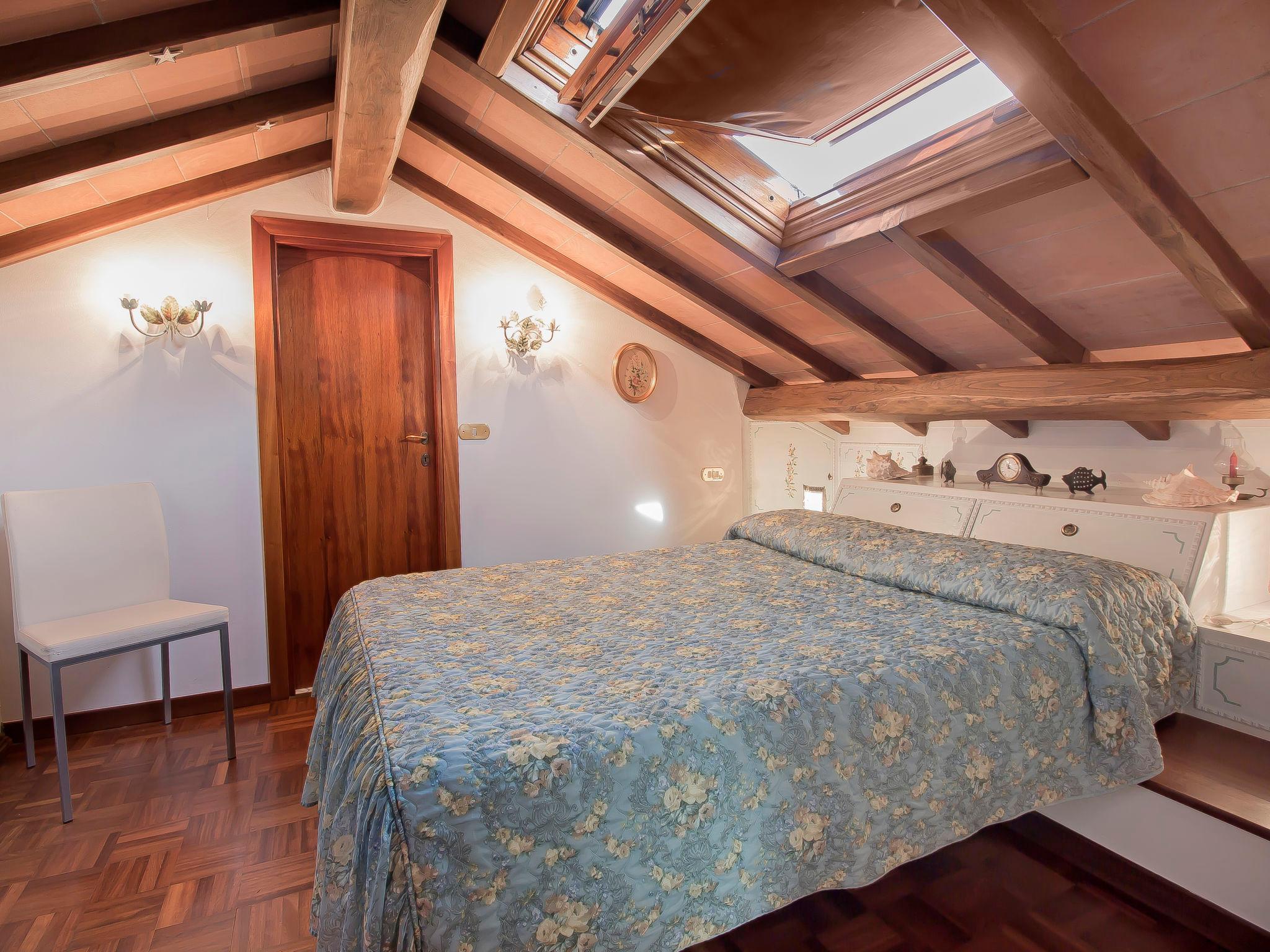 Photo 8 - Maison de 2 chambres à Pietrasanta avec jardin et vues à la mer