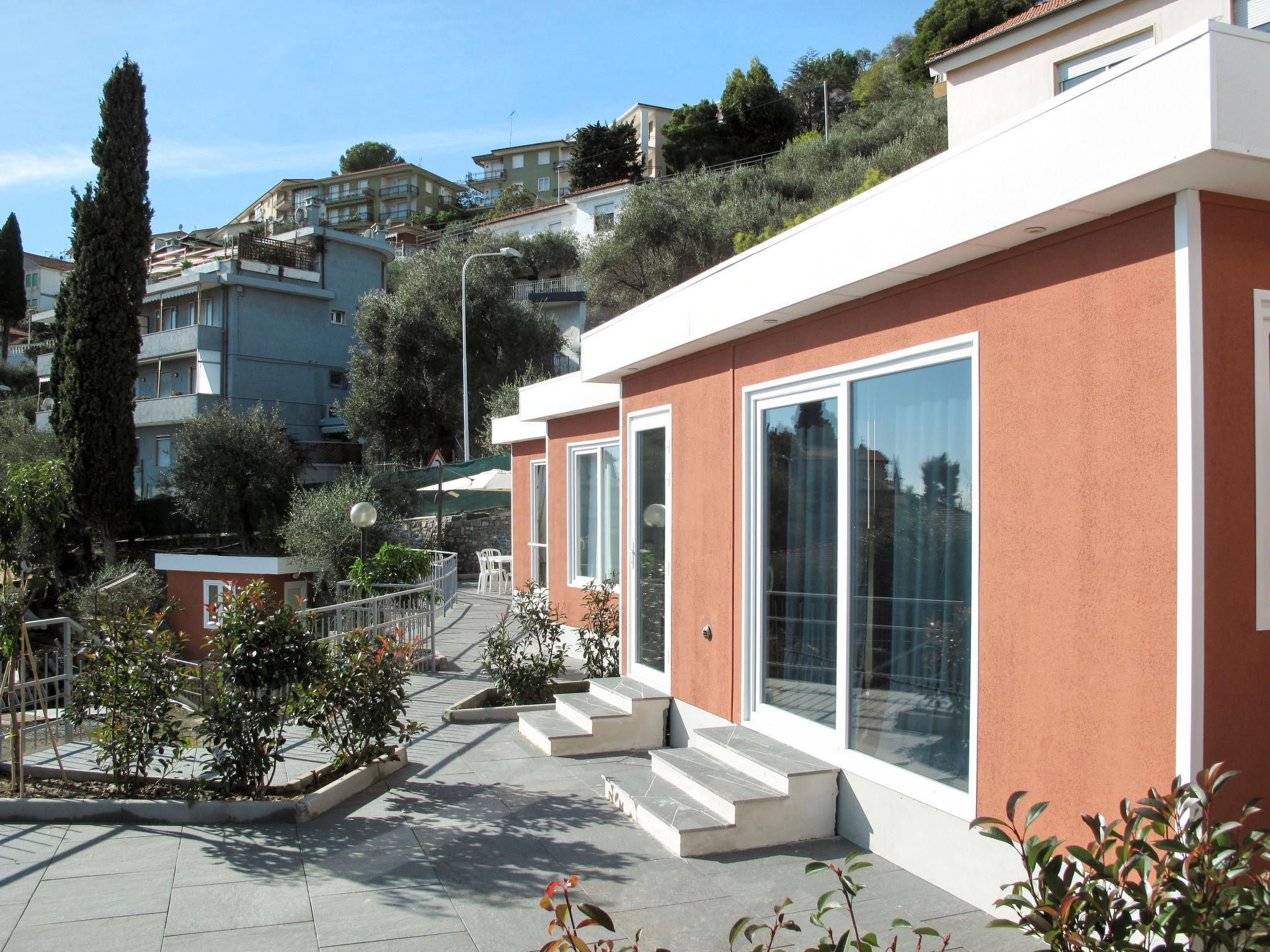 Foto 1 - Casa de 2 quartos em San Lorenzo al Mare com terraço e vistas do mar