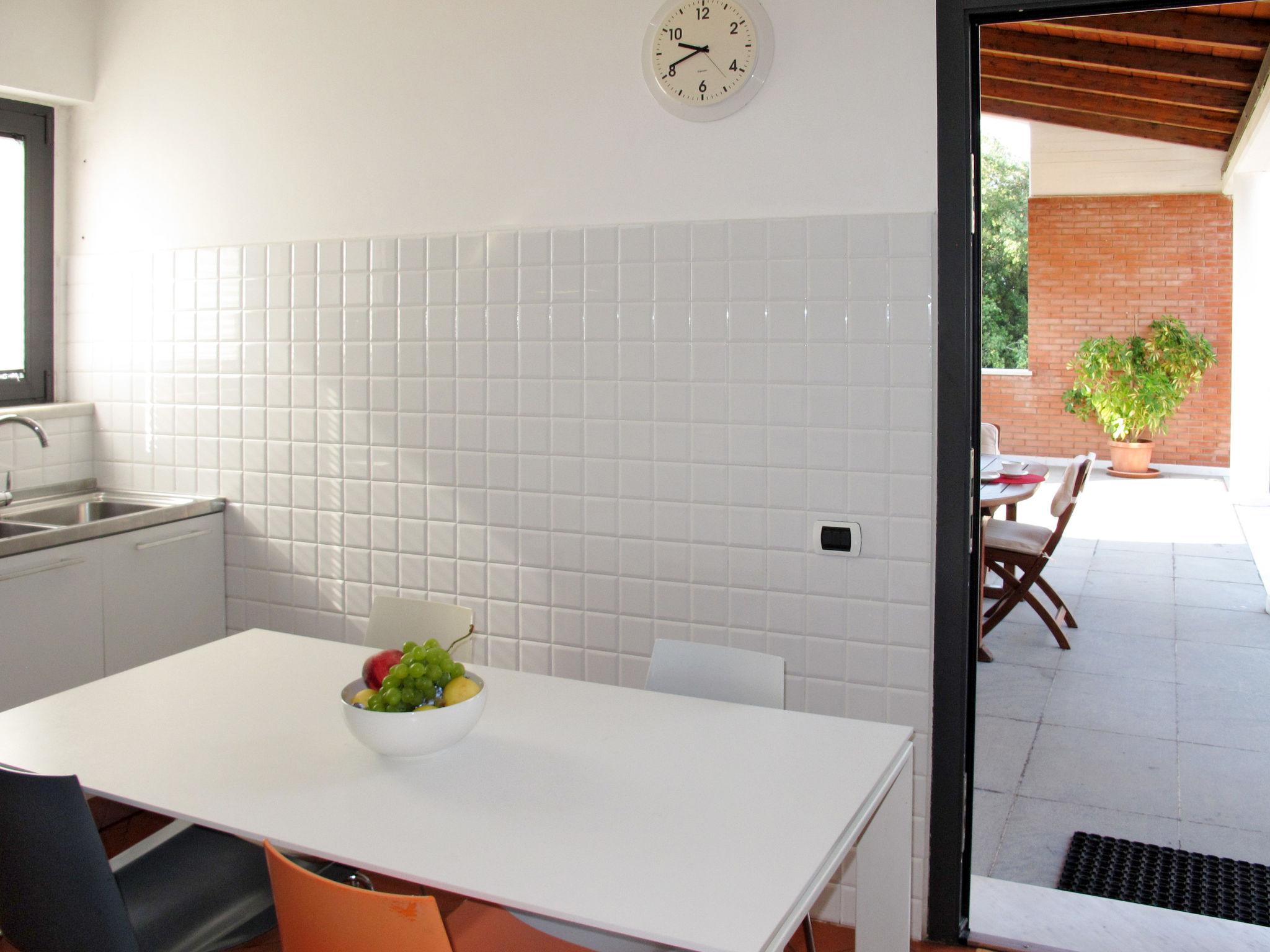 Foto 12 - Apartamento de 2 quartos em Montignoso com jardim e terraço