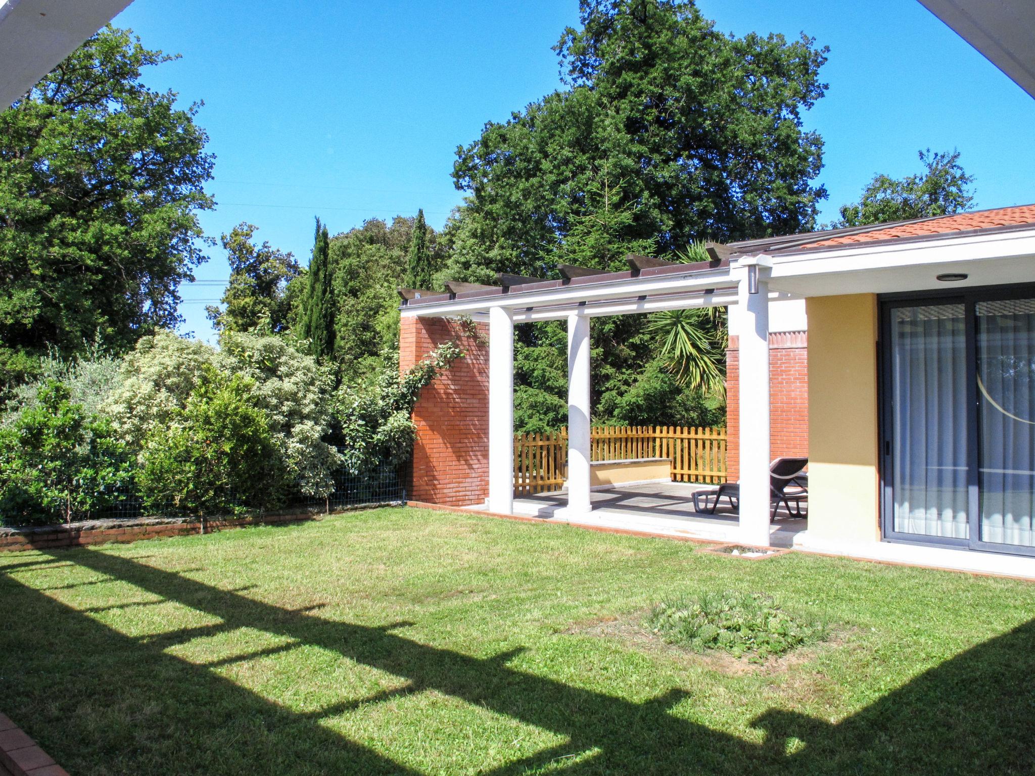 Photo 1 - Appartement de 2 chambres à Montignoso avec jardin et vues à la mer