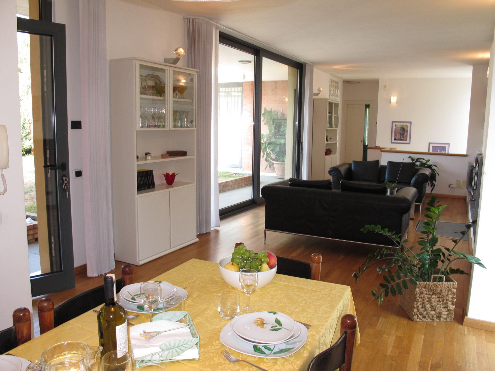 Foto 8 - Apartamento de 2 quartos em Montignoso com jardim e vistas do mar