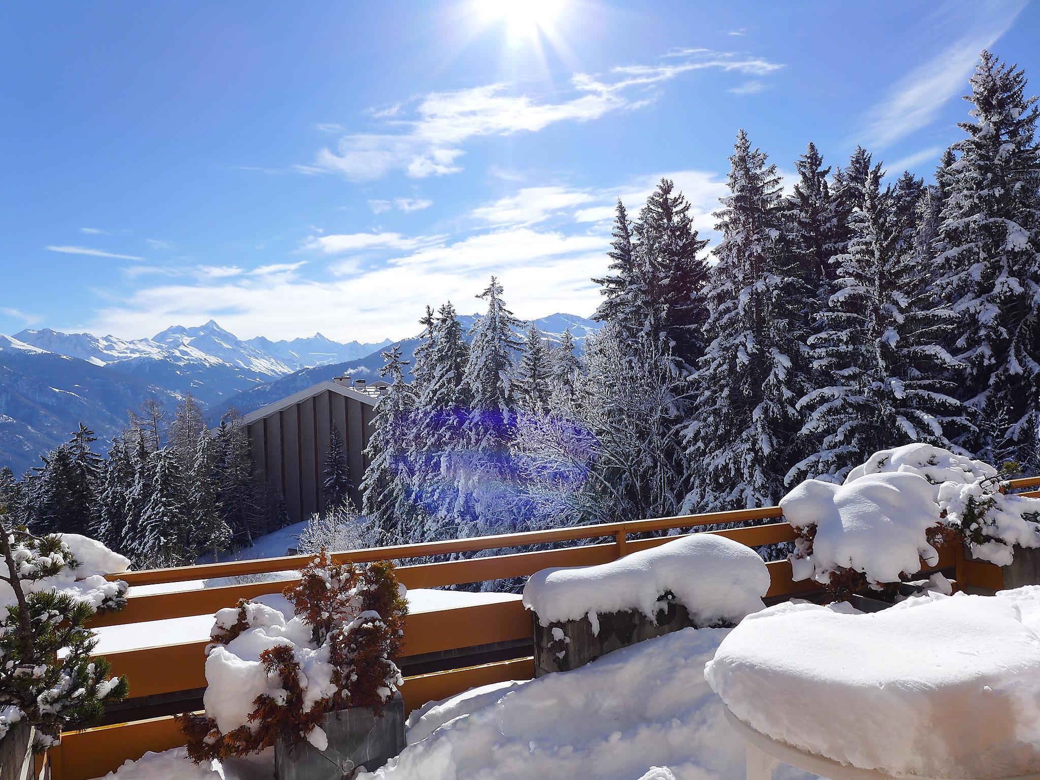 Foto 22 - Apartamento de 1 habitación en Crans-Montana con piscina y vistas a la montaña