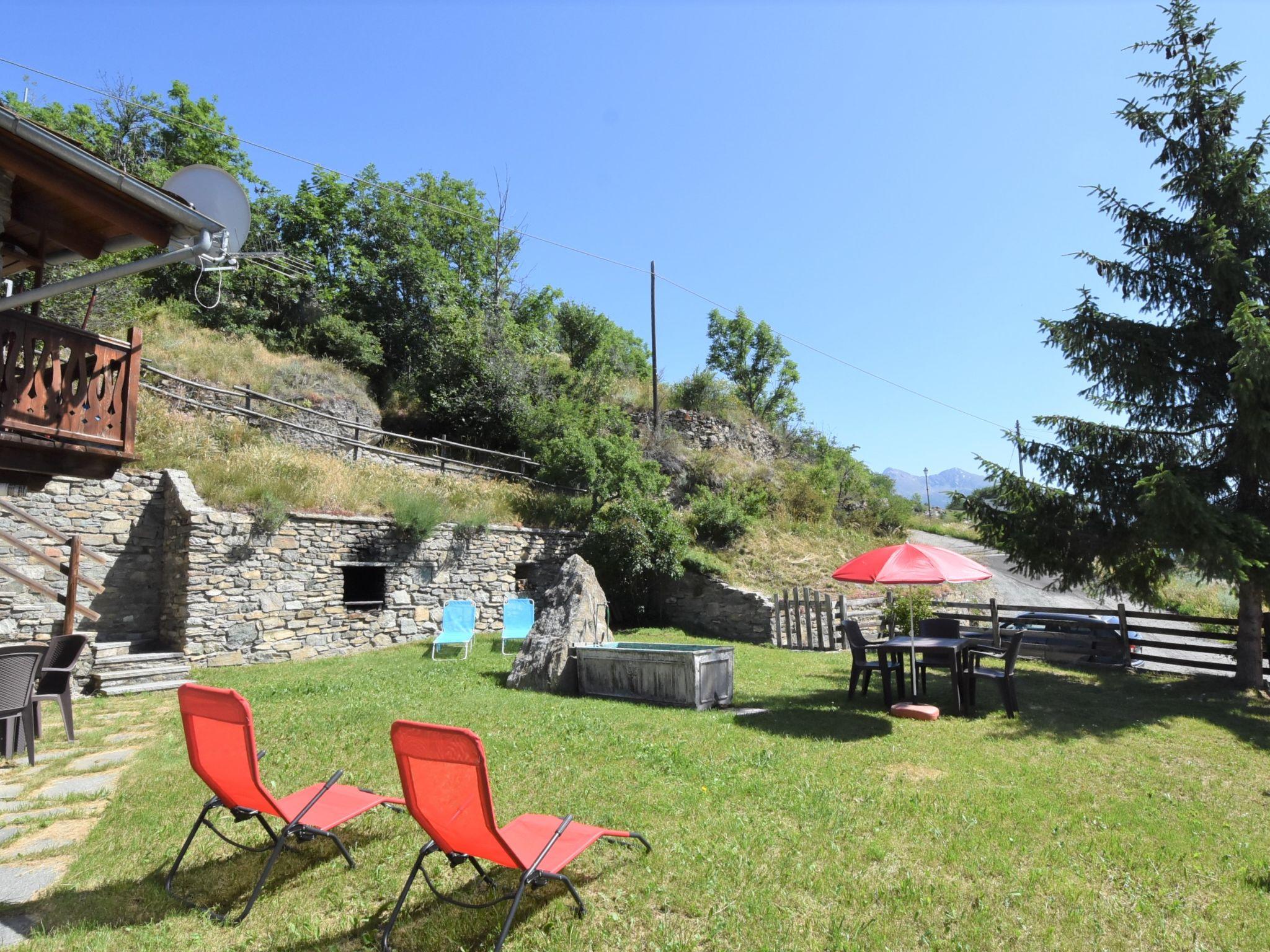 Photo 2 - Appartement de 1 chambre à Sarre avec jardin et vues sur la montagne