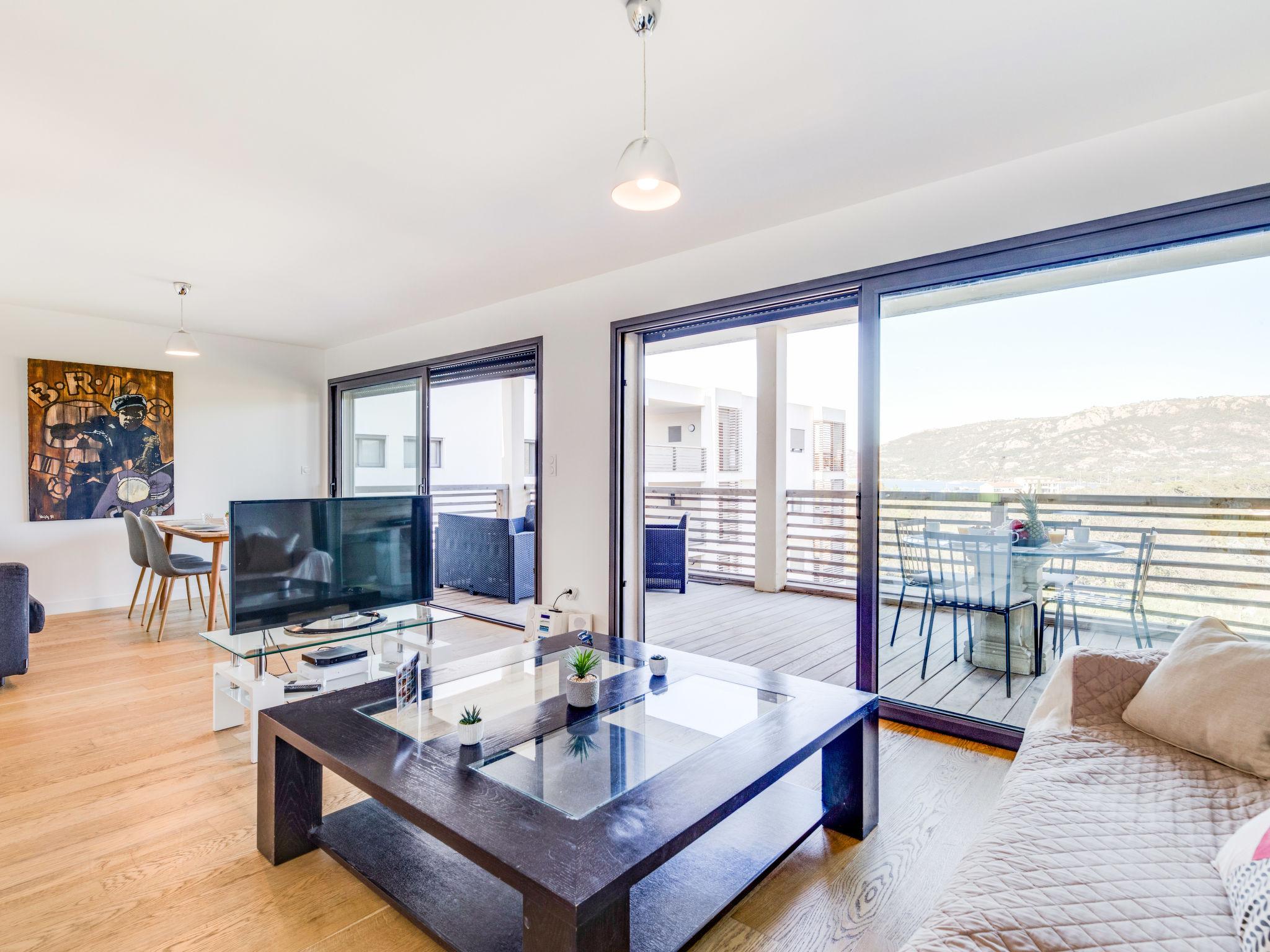 Foto 6 - Apartment mit 1 Schlafzimmer in Porto-Vecchio mit schwimmbad und blick aufs meer